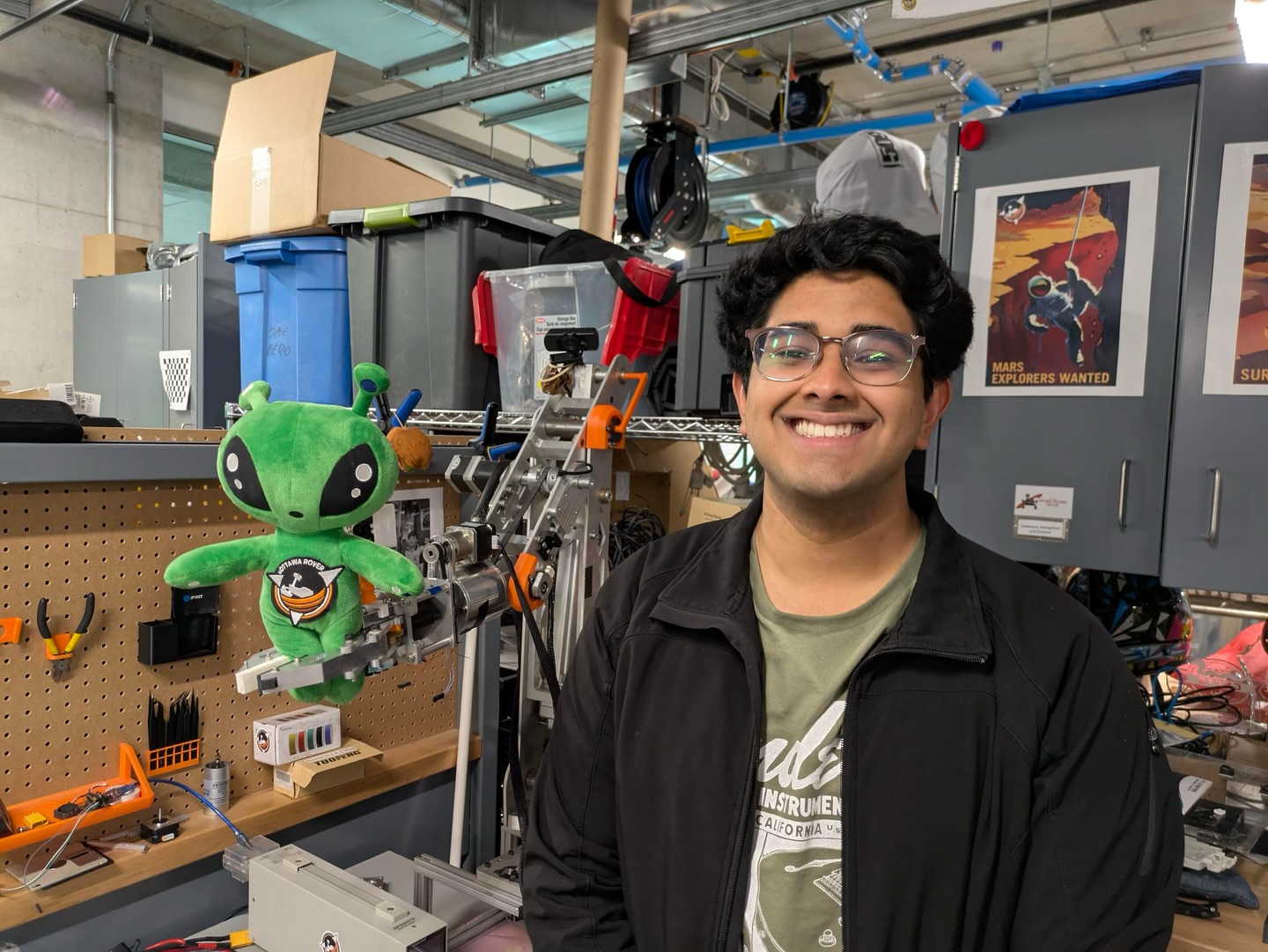 As we move into the next stage of our MachMoS project, we’re excited to welcome a new team member: Sameed Shaz Ahmed! @sameed.ahmed
Sameed is a third-year Computer Engineering student joining us through his co-op. He brings experience in system design, software development, and has worked on projects ranging from robotic arms to device prototyping. He’s also collaborated with the Canadian Space Agency!
He’s currently focused on enhancing our monitoring system, including device integration and performance—stay tuned for updates coming this August!
#coop #research #computerengineering #prototyping #designinprogress #studentjob #hiring #phd