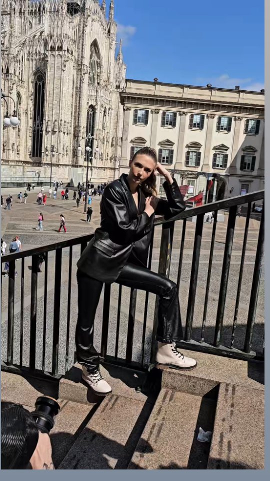 Between the domes and the drama,
our designs found their place in the frame.
Real shoes.
On real women.
In real Milan.
#FaireOir
#ArtInFashion
#StatementShoes
#NotForEveryone
#MilanoStyle
#DesignedDifferently
#BoldDesign
#FashionWithEdge
#DuomoDiMilano
#CreativeFootwear
#ShoesOfInstagram
#WearableArt
#SlowFashion
#milanofashion
#faireoirshoes
#sundaze_ii