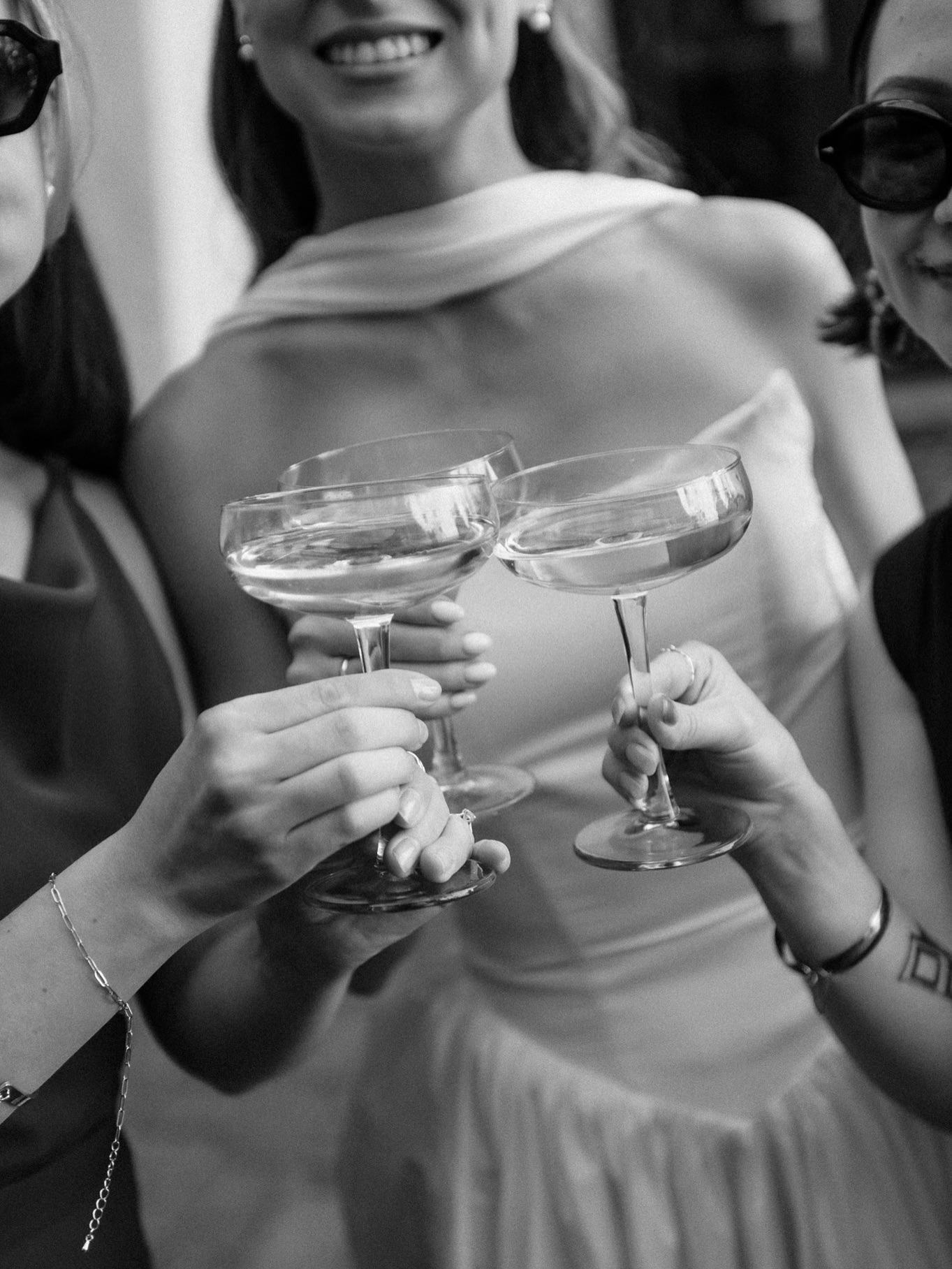 Miglė ir Rostis 🌿 2025-05-30
Planavimas: @vestuves.marubella
Dekoras: @your_story_decor
Vieta: @boksto_skveras
Suknelė: @_uta_studio_