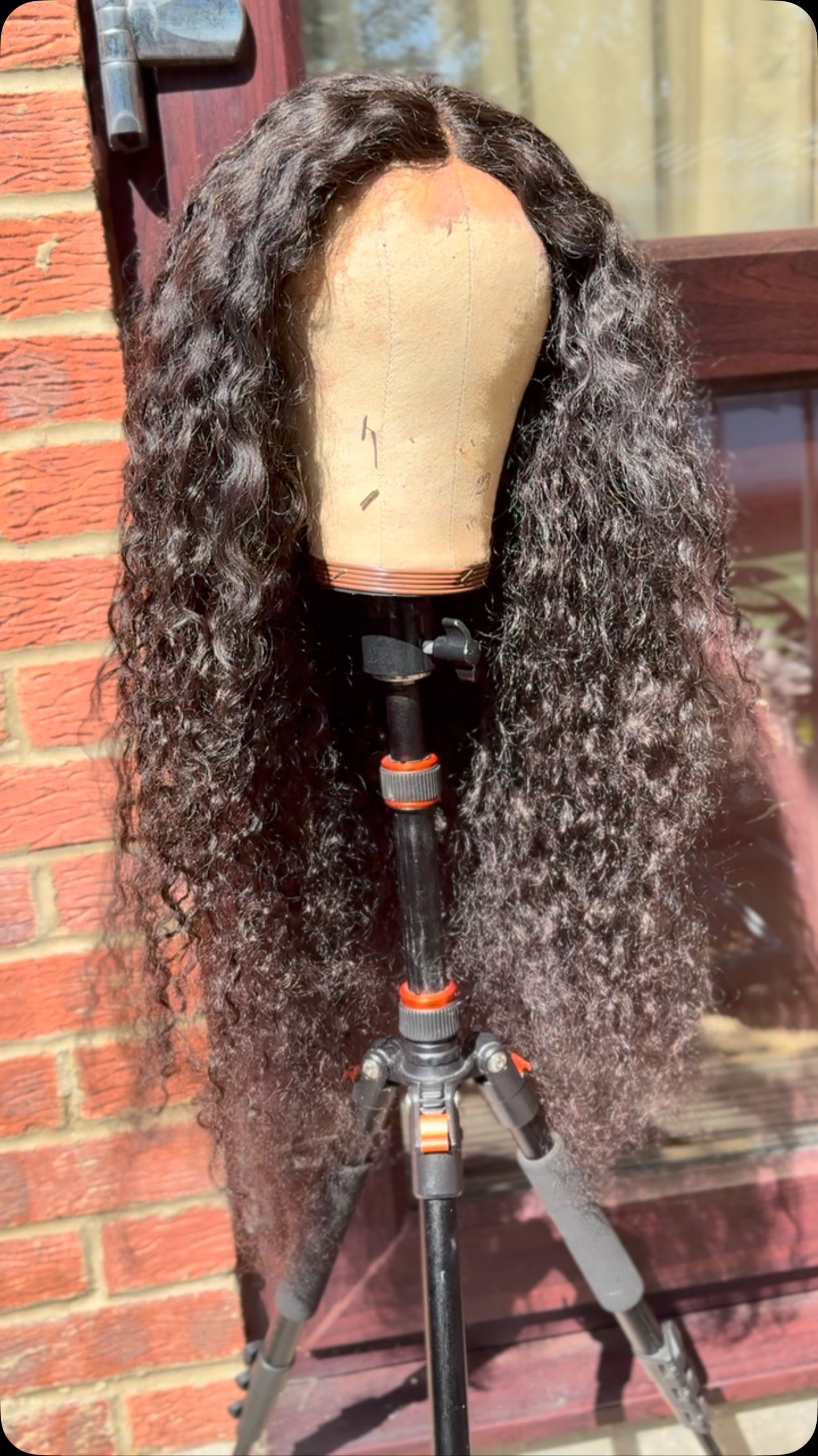 Revamping O’clock
💥💥💥💥💥💥
From split ends to Curly end
.
.
.
#fy #revamp #wigs#hairvendorinromford#londonstylist#wigmakerinlondo