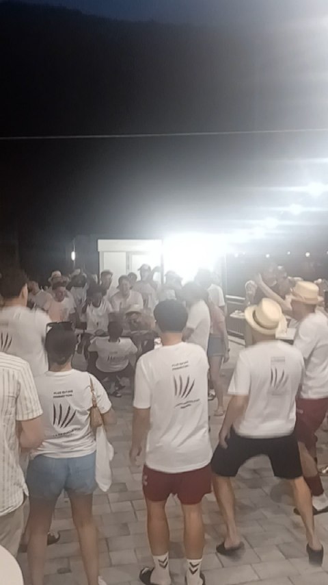 Le Martigny-Sports qui fête avec rythme la promotion en Première ligue. Retour à l'échelon supérieur pour les Martignerains.
Gabioud is on FIRE 🕺
Le fote à l'état pur 💎
𝗙𝗩 🔴⚪⚽
#footballvalaisan #foot #football #sport #soccer #fv #valaisan #valais #wallis #footamateur #futbol #plaisir #lovefootball #jogabonito #dimanchematin #sundayleague #ligueamateur #transfer #mercato #infomercato #sundayleague #formation #associationfootballvalaisan #article #campfv #footballvalaisan.com #1v1 #promotion #champion