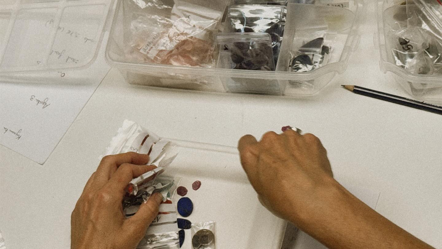 Unpealing the summer as a jewelry artist 🍊
#silversmith #jewelery #handcrafted