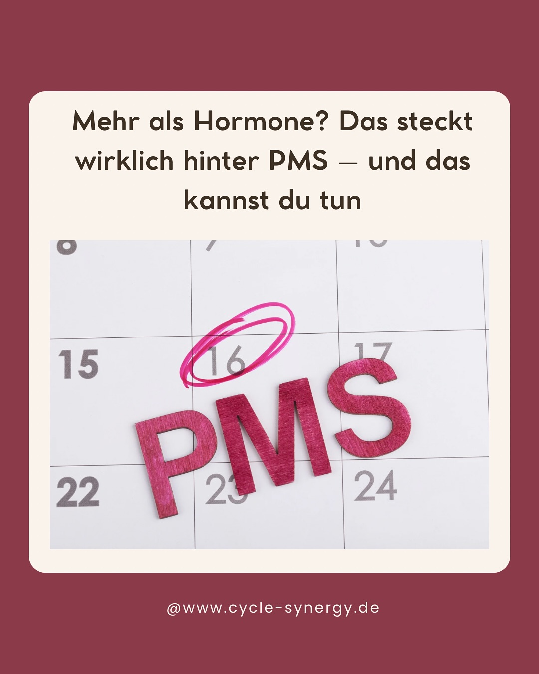PMS ist kein Zeichen von Schwäche – sondern ein Hinweis darauf, dass dein Körper aus dem Gleichgewicht geraten ist.
Besonders in der zweiten Zyklusphase – der Lutealphase – zeigen sich hormonelle Dysbalancen oft besonders deutlich.
Ein Schlüsselhormon in dieser Phase ist Progesteron. Es wirkt beruhigend und stabilisierend. Wenn dein Körper unter anhaltendem Stress steht, deine Schilddrüse nicht optimal arbeitet oder dein Blutzuckerspiegel stark schwankt, kann die Progesteronbildung gehemmt werden.
Das wiederum begünstigt typische PMS-Symptome wie Reizbarkeit, Wassereinlagerungen, Heißhunger, Spannungsgefühle in der Brust oder emotionale Tiefs.
Auch die Rolle der Leber und des Darms wird oft unterschätzt: Beide sind essenziell für den Abbau und die Ausscheidung von Hormonen. Wenn hier Belastungen bestehen – etwa durch einseitige Ernährung, Entgiftungsblockaden oder Nährstoffmängel – können überschüssige Östrogene schlechter abgebaut werden, was PMS-Symptome verstärken kann.
Studien zeigen, dass eine gezielte zyklusfreundliche Ernährung, stressabbauende Routinen und bestimmte Pflanzenstoffe PMS-Beschwerden nachweislich lindern können – ganz ohne radikale Maßnahmen.
Wichtig dabei: Es geht nicht um Perfektion, sondern um bewusste, realistische Schritte, die du in deinen Alltag integrieren kannst.
🌿 Jeder kleine Impuls zählt – dein Körper wird es dir danken.
Quellen:
- Bildau J. (2023). Raus aus dem Hormonkarussell.
- Rybak, M. E., et al. (2022). Micronutrients and PMS: Clinical Evidence and Mechanisms. Nutrients, 14(5), 1031.
- Epperson, C. N., et al. (2012). Premenstrual Dysphoric Disorder: Evidence for a Neurosteroidogenic Dysregulation. American Journal of Psychiatry, 169(5), 465–475.
- Smith, R. P., Foster, J. A., & Clarke, G. (2015). Effects of dietary composition on premenstrual syndrome (PMS) symptoms: A review. Journal of Obstetrics and Gynaecology Research, 41(6), 935–943.
#zyklusgesundheit #pmsproblems #hormonbalance #frauengesundheit