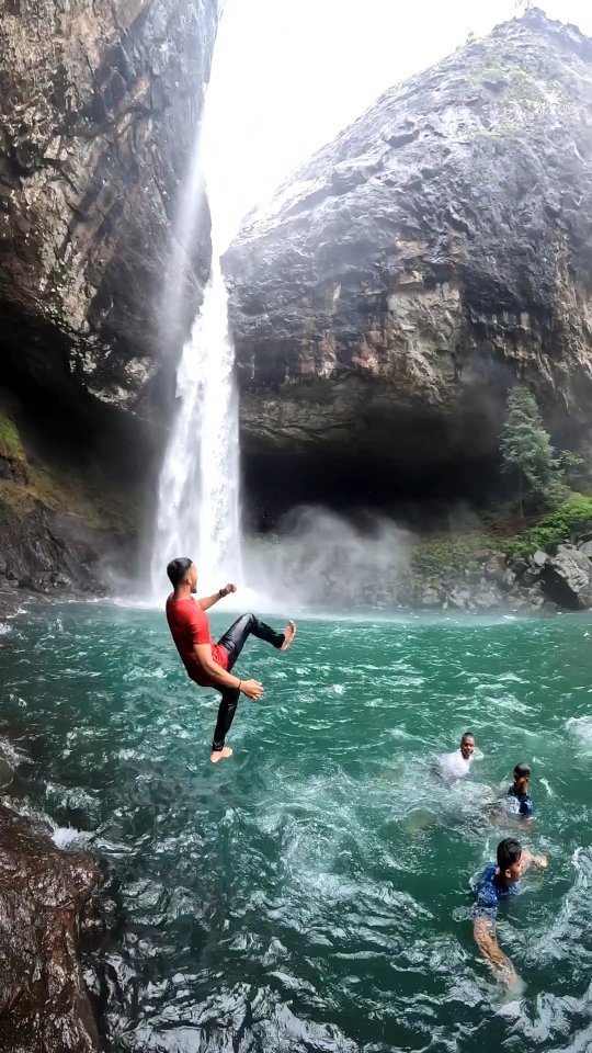 Devkund Waterfall trek
Upcoming Batches:
JUNE : 21-22 | 28-29
JULY: 05-06 | 12-13 | 19-20 | 26-27
.
.
Join us @travel.gaadi
.
.
Hit us a Dm to know about our regular event updates..
.
.
#travelgaadi #travelgaadiadventure #travelgram #travel #nature #devkund #waterfall
#trek #pune #mumbai #trekking #trekkingindia #devkundwaterfall #explorepage #tamhinighat