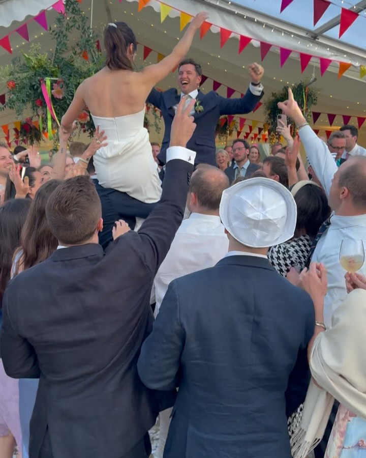 Jenny & Ace’s Wedding was phenomenal. They booked our Supercharged Soul Powerhouse 8pc line-up with horn section. It was an honour to be a part of this amazing wedding. Thank you so much, Jenny & Ace! ❤️
1. First Dance: Like A Prayer
2. Jennifer D smashing it with our powerhouse anthem: Respect!
3. Horn Section adds a great vibe to I Will Survive
4. I Wanna Dance with Somebody is hands down one of the crowds most favourite!
5. Encourage the babies to DANCE! Dancing like nobody’s watching to Young Hearts!
6. Get married - check. Now Let’s Stay Together