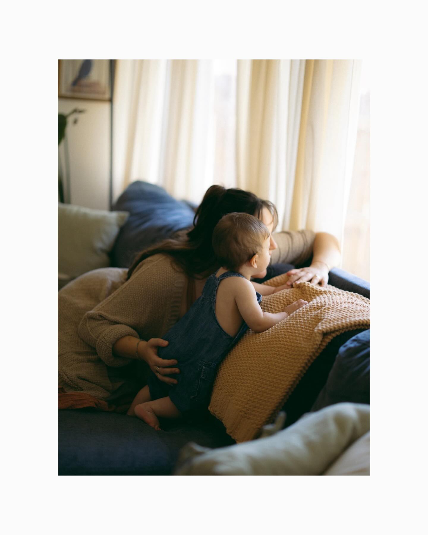 Some days, motherhood feels like magic—sunlight dancing through the curtains as you clean up breakfast and make your coffee, chubby fingers flipping through board books or reaching to be embraced, laughter echoing off kitchen walls (both yours & theirs). It’s the kind of romance that lives in the in-between moments… soft, fleeting, and full of wonder.
If your everyday motherhood is filled with a romantic whimsy too, let’s preserve it—beautifully and forever.
✨ Now booking motherhood sessions.
.
#sanantoniofamilyphotographer #familyphotos #motherhoodportraits #sanantoniomaternityphotographer #sanantonionewbornphotographer #alamoheightsmoms #boernemoms #boernephotographer #newbraunfelsfamilyphotographer