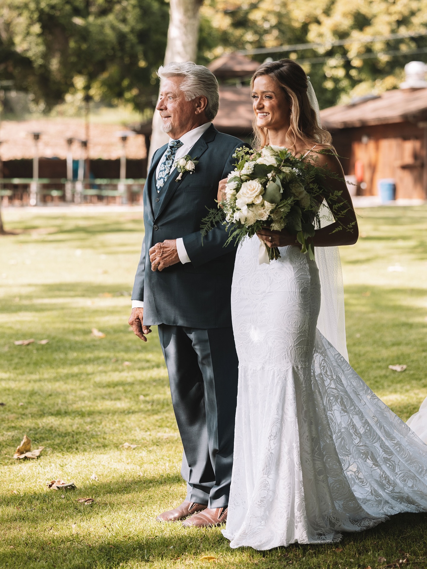 From holding hands as a child to giving it away with love.
Happy Father’s Day to all the amazing dads and father figures out there!
Coordination: @makeitatorible
Venue: @carpinterialionspark
Photographer: @lelovelylotus
Florist: @pacwestblooms
DJ: @bruce_barrios
Catering & Rentals: @djscaliforniacatering
Lighting: @amigo.event.rentals
Hair & Makeup: @blissbridalbeauty
#happyfathersday #fatherofthebride #santabarbaraweddings #venturacountyweddingplanner