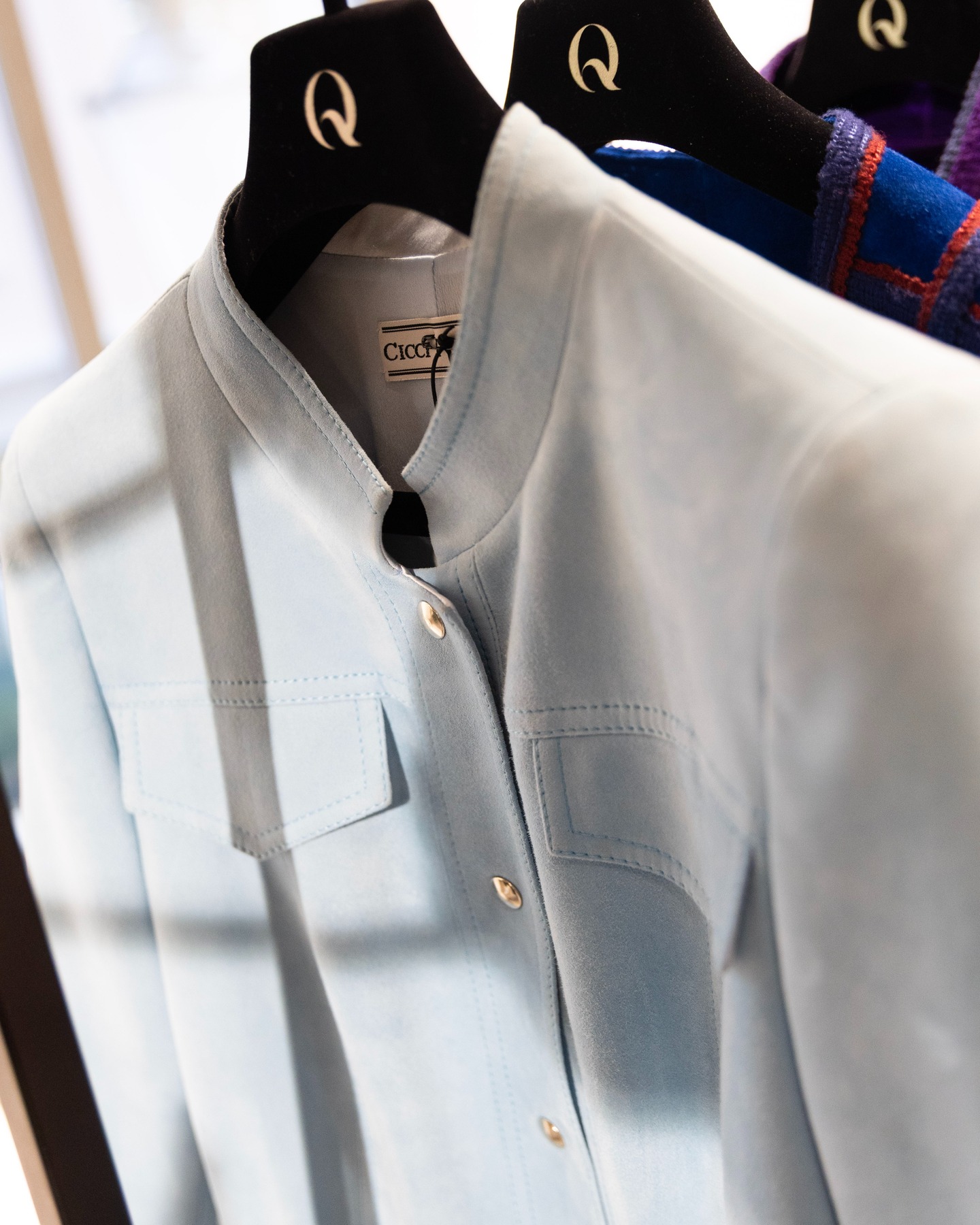 QUAGLIA ZURICH — Where Couture Tradition Meets Contemporary Lifestyle
📍 Weinplatz 3, 8001 Zurich
#MadeInItaly #ItalianLuxury #LuxuryFashion #ItalianStyle #CoutureMadeInItaly #ArtisanFashion #LuxuryWomenswear #HighEndFashion #TimelessElegance #ItalianCraftsmanship #TailoredInItaly #ItalianAtelier #BespokeLuxury #ModernCouture #QuagliaZurich #ZurichFashion #luxuryboutique