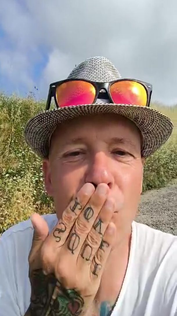 I am sharing some thoughts and ideas around collabs, content, events & more that I want to establish here on Madeira island and probably in the future also at other magical places... 😇
If you feel the calling to play with me, support me, take a workshop or retreat with me or sing along with me then please reach out! 🙏🏻💜🔥
I am looking to start new projects, get more events & retreats started as well as show myself even more with all things handpan... 🙃
#handpan #handpanplayer #handpanmusic #collaboration #collabs #retreat #festival #workshop #gettingconnected #spreadlove