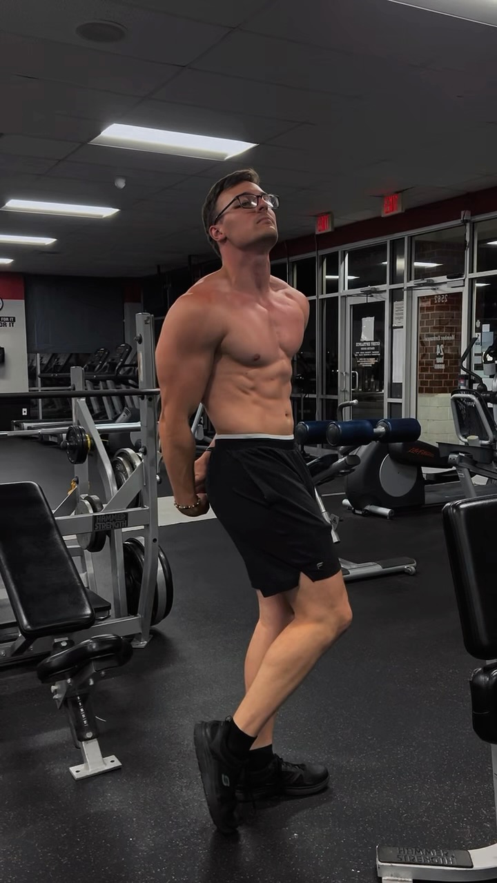 Want to loose fat and build your dream six-pack for the summer?
DM me “CORE” and let’s get shredded
#gym #gymmotivation #bodybuilding #gymlife
#gymrat #motivation #dicipline #workout #gymreels #fitnessmotivation #fitness #gymedit #physique #reels
#fitnessgoal #coach #personaltrainer #onlinetrainer