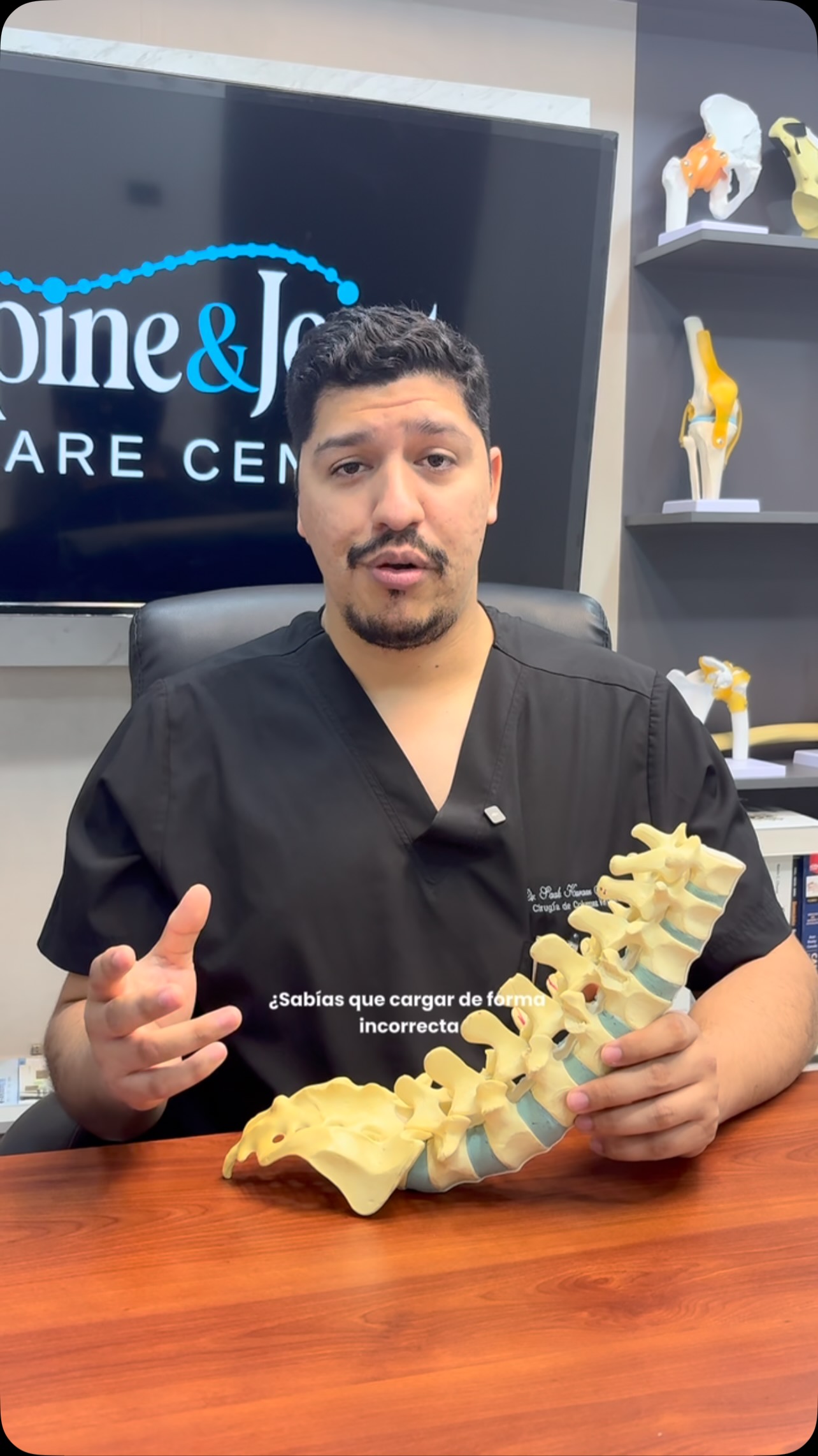 Cargar a tu hijo no debería dejarte con dolor de espalda.
El mal manejo de peso al alzarlo puede provocar lesiones en hombros, cuello o zona lumbar.
¡Agenda tu consulta de valoración! Cuidar de ti, también es cuidar de ellos.
📍Visítanos en Río de la Plata 113, Del Valle, 66220 SPGG, N.L.
📲Agenda tu cita: https://wa.link/jtlyfx
#ortopedia #papá #dolordeespalda #dolordehombro #parati