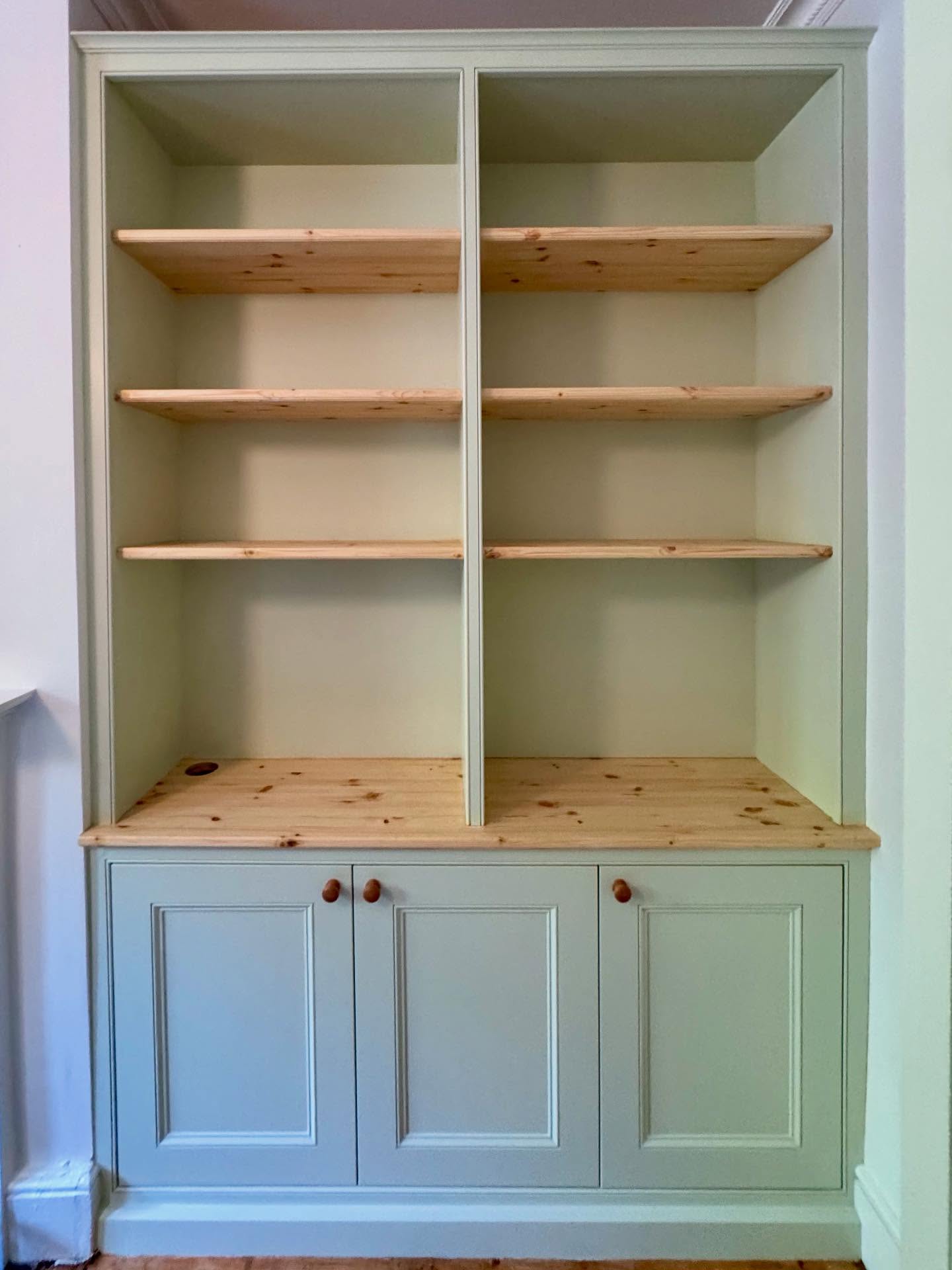 Just some photos of a recent project all painted up and looking lovely. Excellent job by @mark.patrick.963. Also like that the client decided to keep the pine shelves and the top unpainted, I think it looks nice against the green, a nice contrast in materials. They also work well with the wooden handles. Lovely stuff #bath #bathuk #cabinets #cabinet #cabinetry #carpentry #storage #wardrobe #bespoke #alcove #shelving