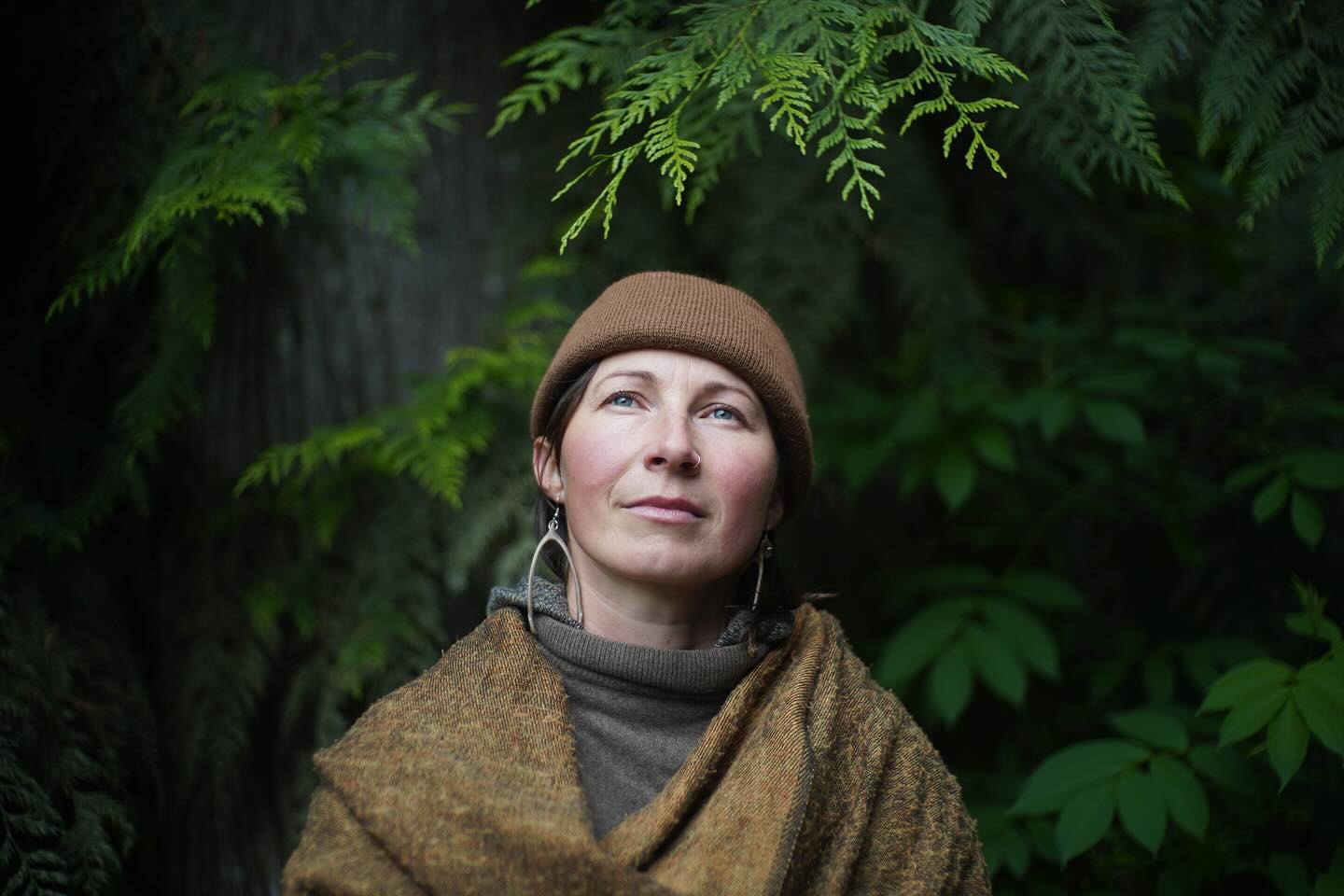 @liminal.linx
Freedom Now by Nick Mulvey
“A Thousand dreams in my soul
Now we don’t want your control.
Rebellion in our bones,
We burn the cloth of the old.
We risk our lives every day
To dress and act in a way
To speak our minds and to say:
Freedom me, freedom you
Freedom die for the truth
And only freedom will do
‘Cos we know we are free
In the truth we are free
‘Cos we know where we’ve been,
And this is never-ending
It’s good to see you my friend
Freedom come, freedom now.
Zan zendegi azadi (Women, life, Freedom)”
🇮🇷🇮🇱🇵🇸
Last Photo by @softfirearts