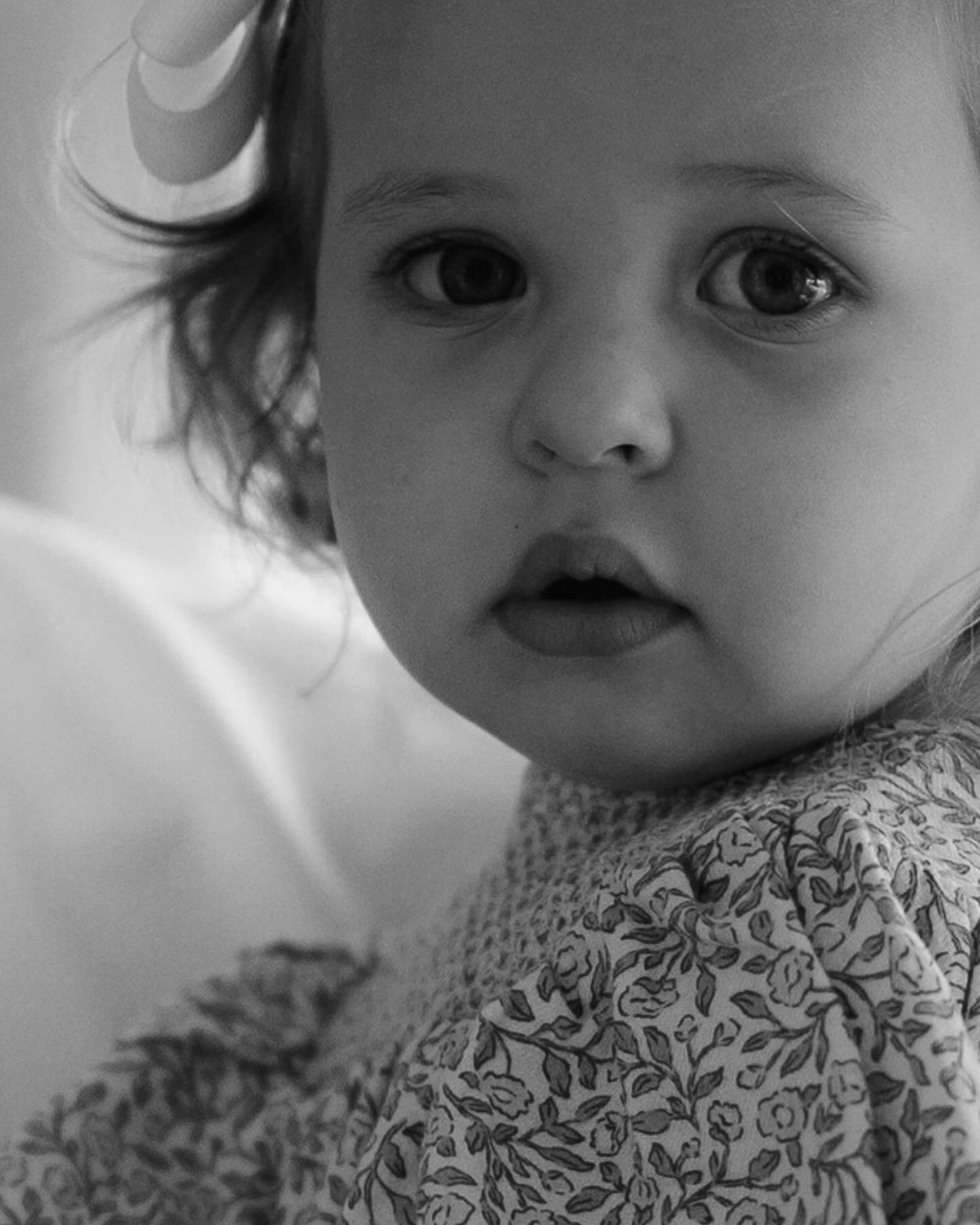 big sister ✨ she doesn’t quite know it yet, but her world is about to grow in the most beautiful way. Sisterhood is going to be so magical for the Talley’s. 🩰☁️
🫧preserving the in-between before baby arrives—now booking motherhood sessions.
.
#sanantoniofamilyphotographer #sanantoniofamilyphotography #sanantoniofamily #alamoheightsmoms #sanantoniomoms #motherhood #themotherhoodanthology #theartistryofmotherhood #thebelovedjournal