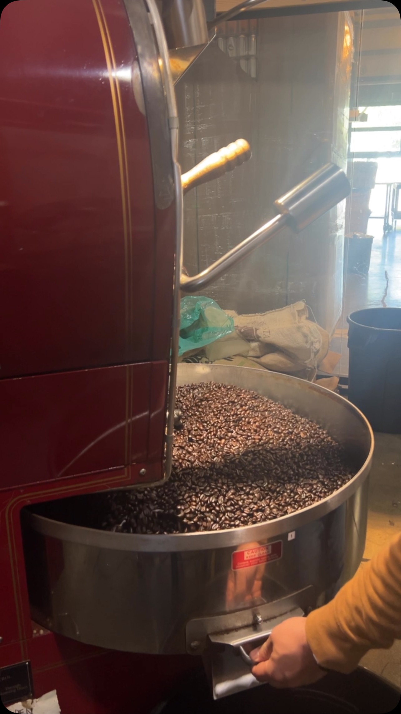 The sweet sounds of a fresh roast ☕️
.
.
.
.
.
.
.
.
.
.
#coffee #coffeeholic #coffeeroasters #wa #pnw #smallbusinessowners