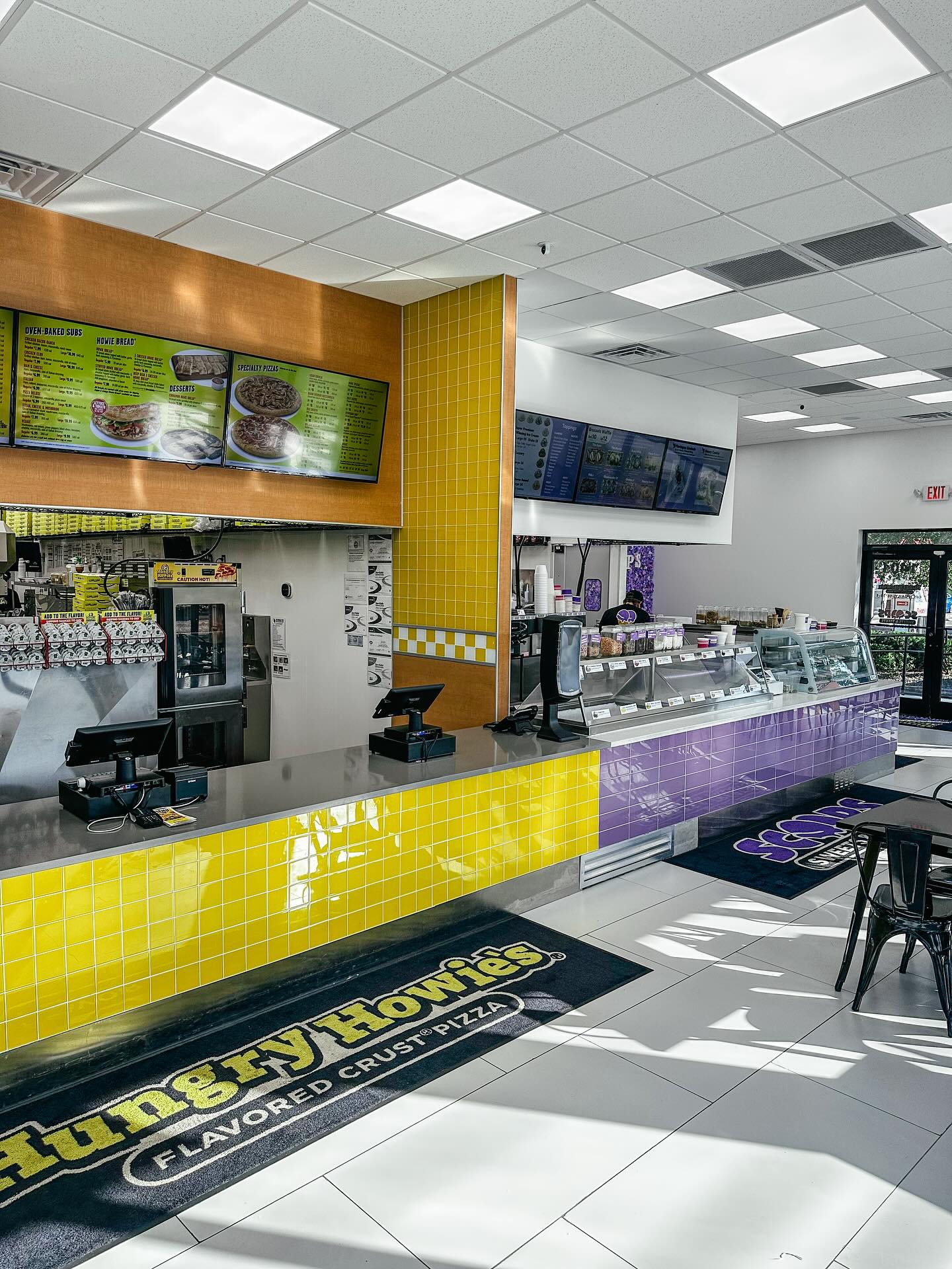 Your PIZZA + ICE CREAM stop!
Hungry howies @hungryhowies + scoops + deserts by @cakeoclockmb
🍕🍦
We got you covered!
📍1401 a kings hwy
#myrtlebeach