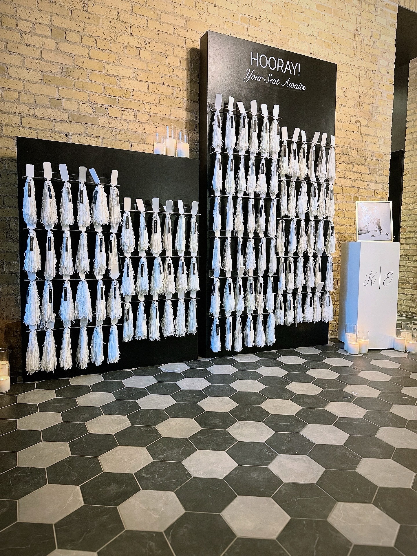 New Rental✨
Can be used for champagne, cocktails, or in this case Pom Pom’s for a seating chart!
Deposit needed to secure your date. Has 108 slots. No customizations.
We will deliver.
Outside of twin cities there will be mileage charged.
Big wall 8x4
Small wall 5x4
Inquire for pricing!