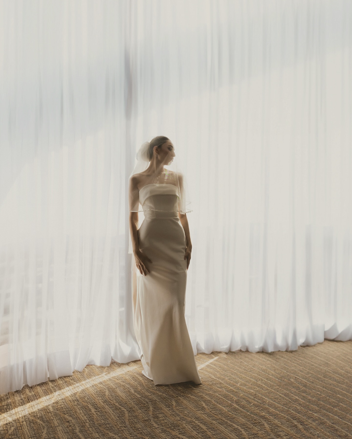 Framed by light, held by love.
#Lovaurè #LuxuryWeddings #UAEWeddings