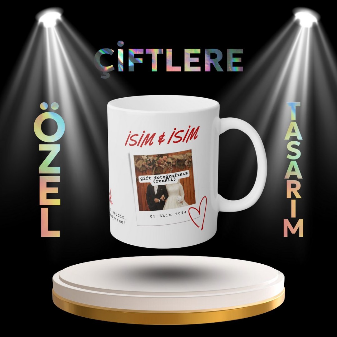 Sevginizi her yudumda hissedin! 💖 Kişisel tasarım kupa bardak ile özel anlarınızı ölümsüzleştirin. İsim yazılabilir, tarih yazılabilir, fotoğraf eklenebilir. Gelin - damat , sevgili , arkadaş herkes bu tamamen bize özel tasarımı tercih edebilir! Hemen profilden sipariş ver ya da mesaj at!
Giz Hanım - En Mutlu An'ım