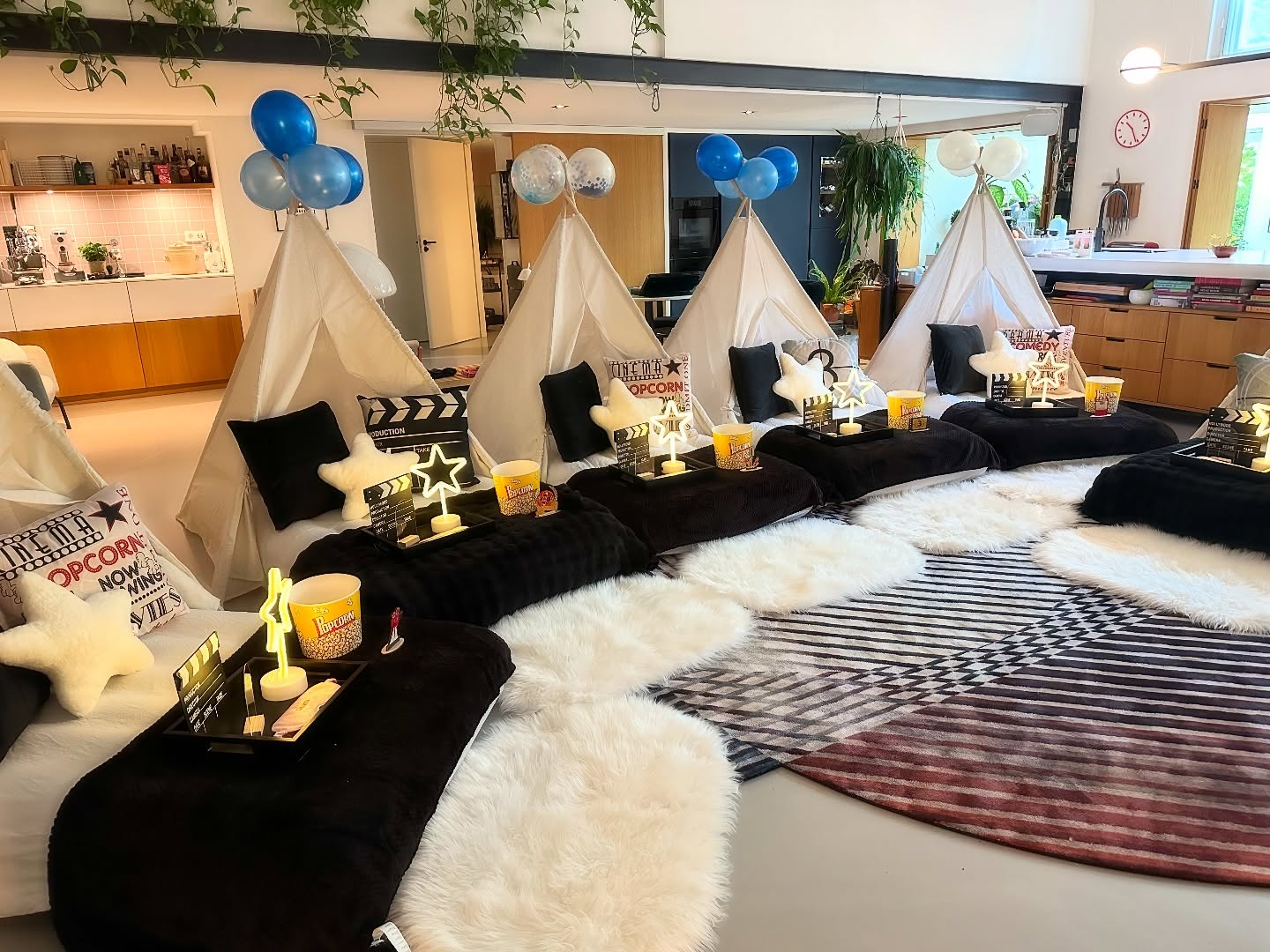 7 little movie stars, one unforgettable night 🎞️✨
In the heart of Amsterdam, we turned a living room into a private cinema under the stars ⭐ Soft blankets, glowing lights, popcorn galore, and cozy teepees for the ultimate sleepover experience.
Because childhood memories should feel like magic 💛 Book your own sleepover party! We have over 20 themes to choose from!
#MiniMunchkinsMagic #AmsterdamSleepover #LuxuryTeepeeParty #MovieNightDreams #UnforgettableMoments #SlumberPartyAmsterdam
