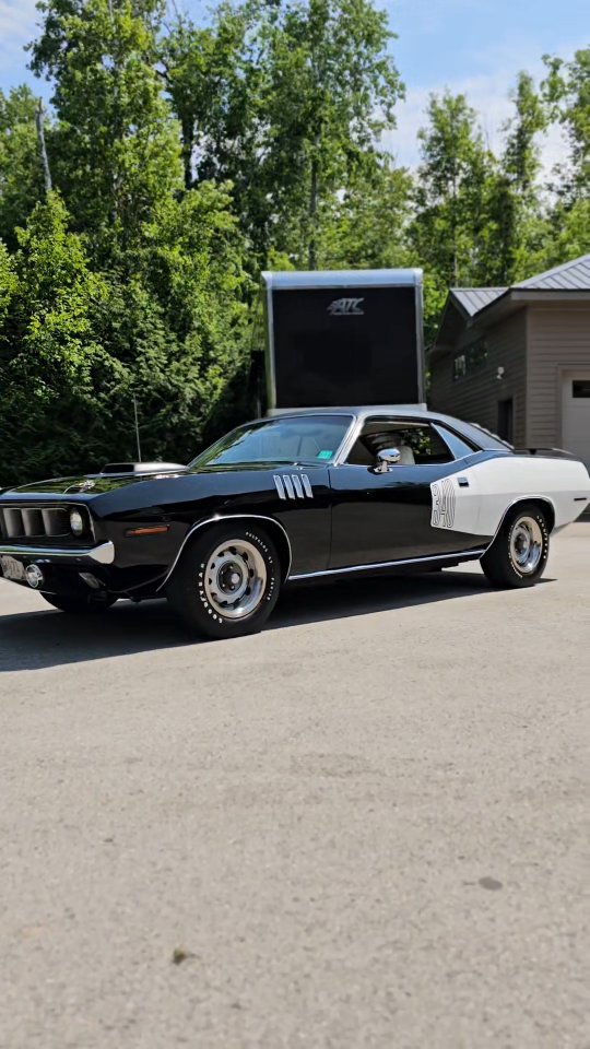 One of one 1971 Plymouth Cuda 340, shaker, pistol grip, white billboard,white stripes, white interior and options. class at its finest. Like a rolling Tuxedo.
Complete paint preservation on this 30+ yearold acrylic enamel. Rotary cut, rotary mid step DA finish. Sealed with some good old fashion hand wax.
#mopar #moparornocar #paintpreservation #paintcorrection #detailing #muscle #usa #madeinusa #detroit #detroitmuscle #musclecar #plymouth #Cuda