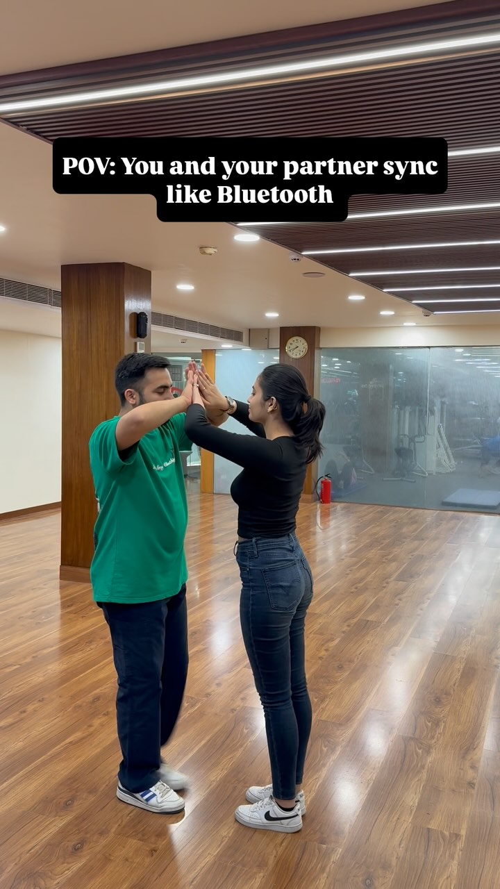 We don’t vibe—we Bluetooth. 📶💃🕺
#bachata #labailavista #dancecommunity #latindancers #dancewithus #latindance #partnerwork #connection