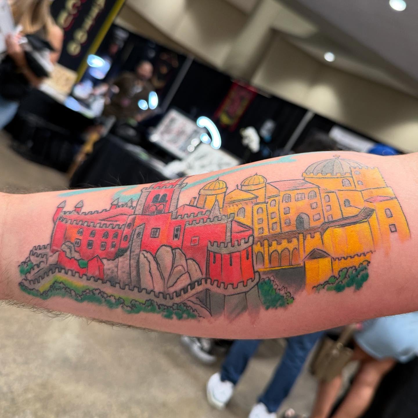 Loose, water color style Portuguese castle for Matt at the NIX show in Toronto. Good times were had in the making of this tattoo!