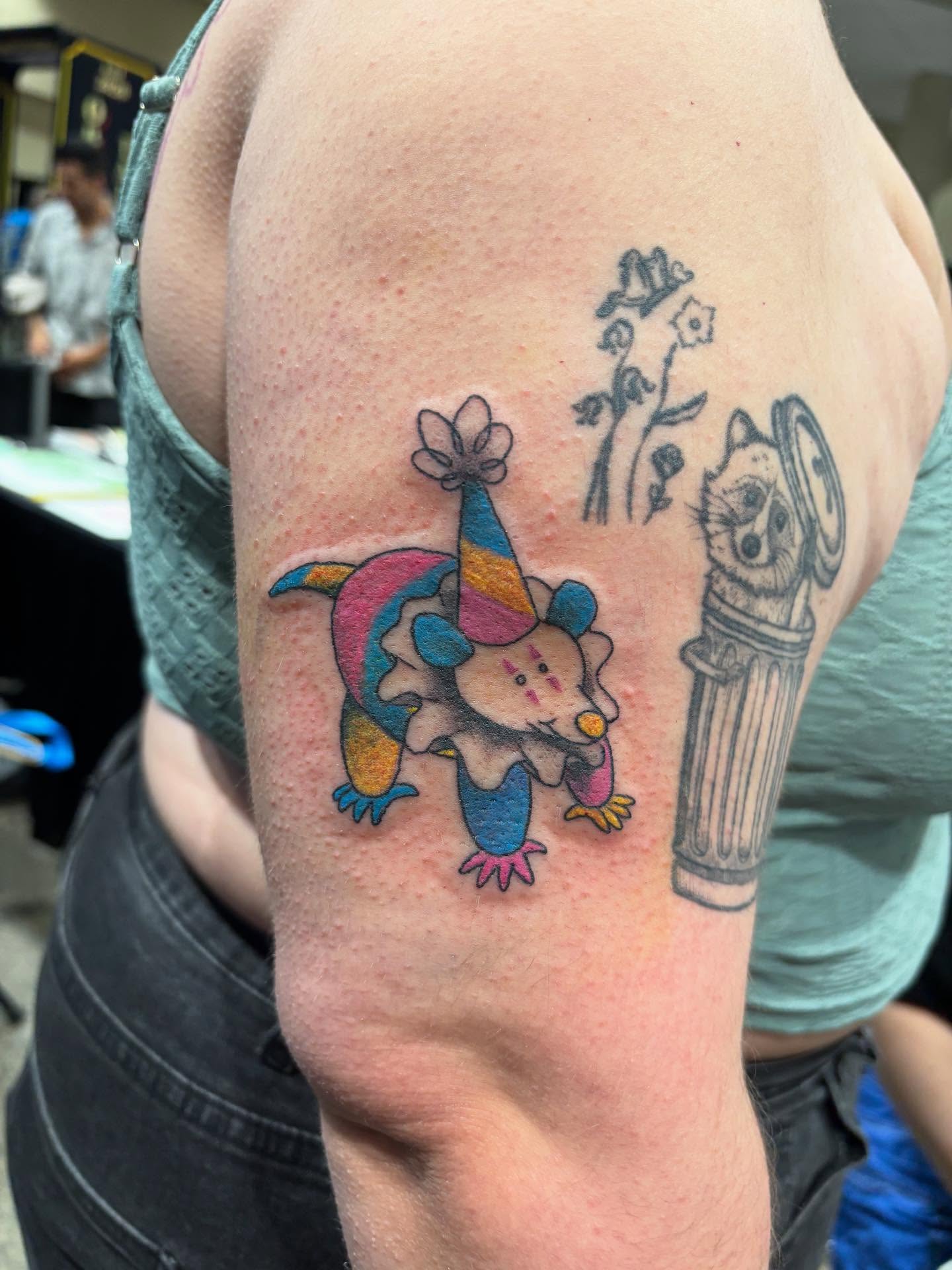 THANK YOU TORONTO!!!! Toronto was so cool to me and my crew this weekend, I had an absolute blast! My first time out of the states and I couldn’t have asked for a better time. What a cool city and even cooler people~ Can’t wait to see everyone next year! #tattoo #toronto #flashtattoo #colortattoo #possum #clown #clowncore #nixtattooshow