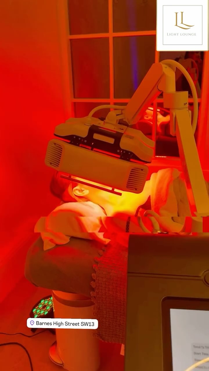 Have you ever tried LED light @lightloungelondon ?
Get your 50% off on your First treatment!!
.
.
.
.
.
#dermalux #ledlighttherapy #skinclinic #rejuvenation