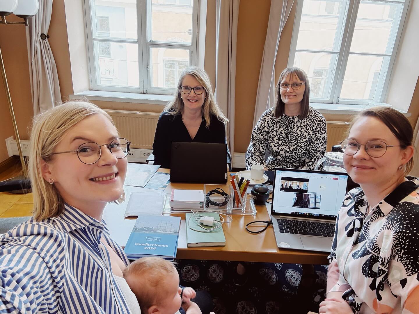 @helsinginkeskusta valtuustoryhmä koossa!
Näiden naisten kanssa kehitetään tulevat neljä vuotta Helsinkiä, jossa:
🌲 Lähiluontoa suojellaan ja vehreyttä lisätään
🚸 Lapsiin, nuoriin ja perheisiin panostetaan
🧑🏽⚕️Palveluihin pääsee asuinalueesta riippumatta
💻 Työ- ja yrittäjyys kannattaa
💃 Hauskuus ja hyvinvointi lisääntyy
Laita kommentteihin terveisiä keskustan valtuustoryhmälle! #helvaltuusto #keskusta #helsinki #politiikka