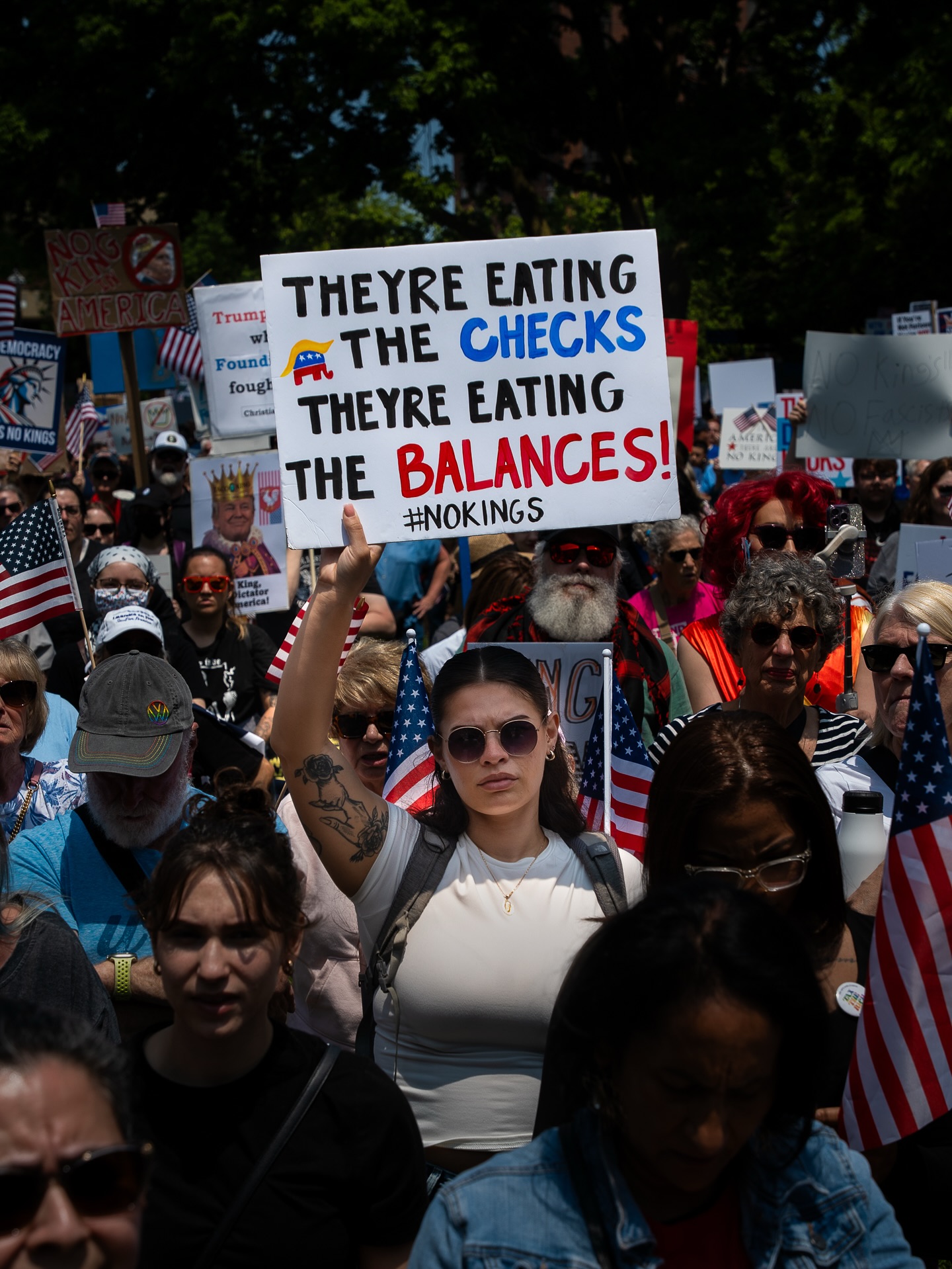 All tyrants will fall ✌️
#noking #defenddemocracy #dumptrump