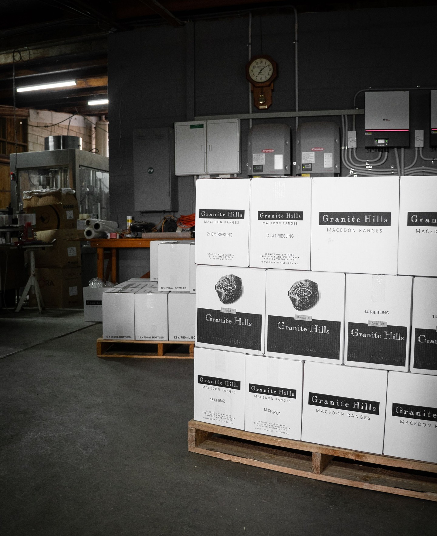 Packed and ready—heading out to the venues that back small, estate-grown producers. It’s the kind of support that keeps independent winemaking viable.
.
.
.
.
.
.
#macedonrangeswine #visitmacedonranges #macedonrangesnaturallycool #visitvictoria #daylesfordmacedonrangestourism #daylesfordmacedonranges #daylesfordmacedonlife #lancefield #cobaw #explorevictoria #countryvictoria #macedonranges #granitehills #granitehillswinery #victorianwine #wineaustralia #macedonrangeswinery