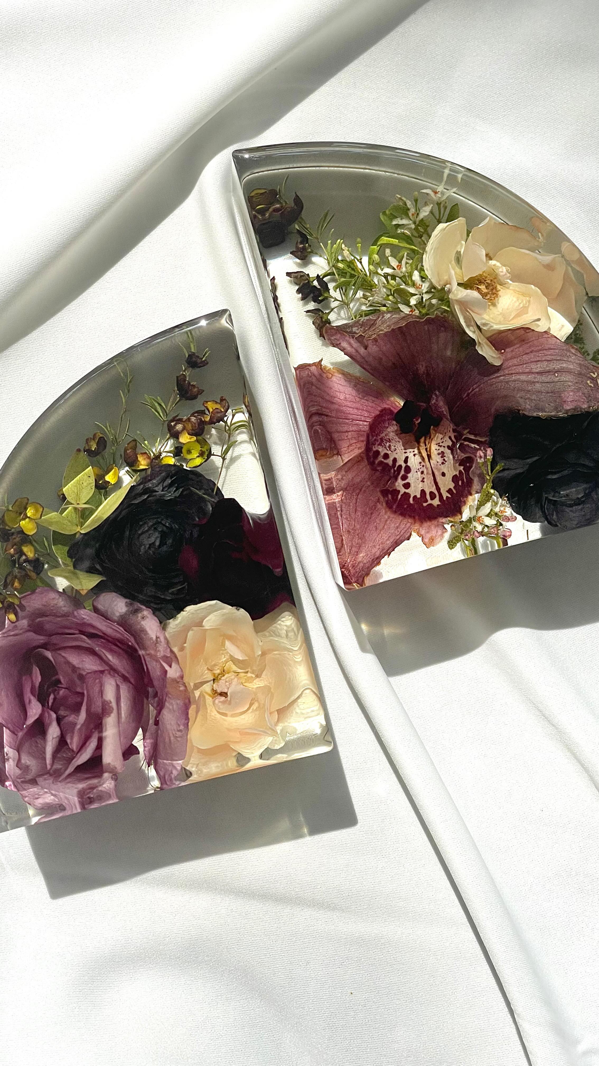 Earlier this year, I officially recruited my husband into the world of resin. As a one-woman operation, resin work can be a lot, and having an extra set of hands has been SO nice.
These bookends were his first solo pour, and I am so impressed with his attention to detail and how beautifully they turned out 🌸
Thank you, Alex! You make forced content creation look good 😎
Featured here are our 5” bookends for Erin ❤️
Resin - @icoat.epoxy
#floralpreservation #resinart #bookends #saveyourbouquet #smallbusiness #husbandhelp #demoldingmagic #behindthescenes #heirbloom #creative #rva #rvabride #rvaengagement #rvasmallbusiness