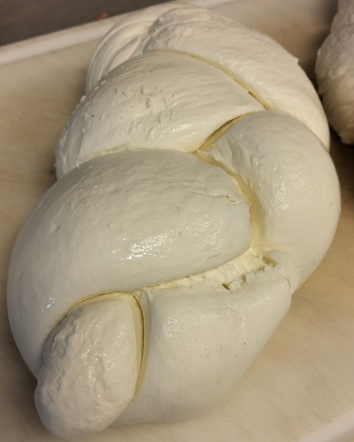 Fresh, creamy, and beautifully braided 🤍
This Buffalo Mozzarella Treccia isn’t just cheese — it’s a work of art. Made from 100% Italian buffalo milk, it’s soft, delicate, and perfect for your summer table.
Pair it with ripe tomatoes, basil, and a drizzle of olive oil for the ultimate Caprese experience 🇮🇹✨
#BuffaloMozzarella #TrecciaMozzarella #ItalianCheese #CheeseLovers #MozzarellaDiBufala #FoodPhotography #GourmetCheese #FreshMozzarella #AuthenticItalian #FoodieGram #CheeseArt