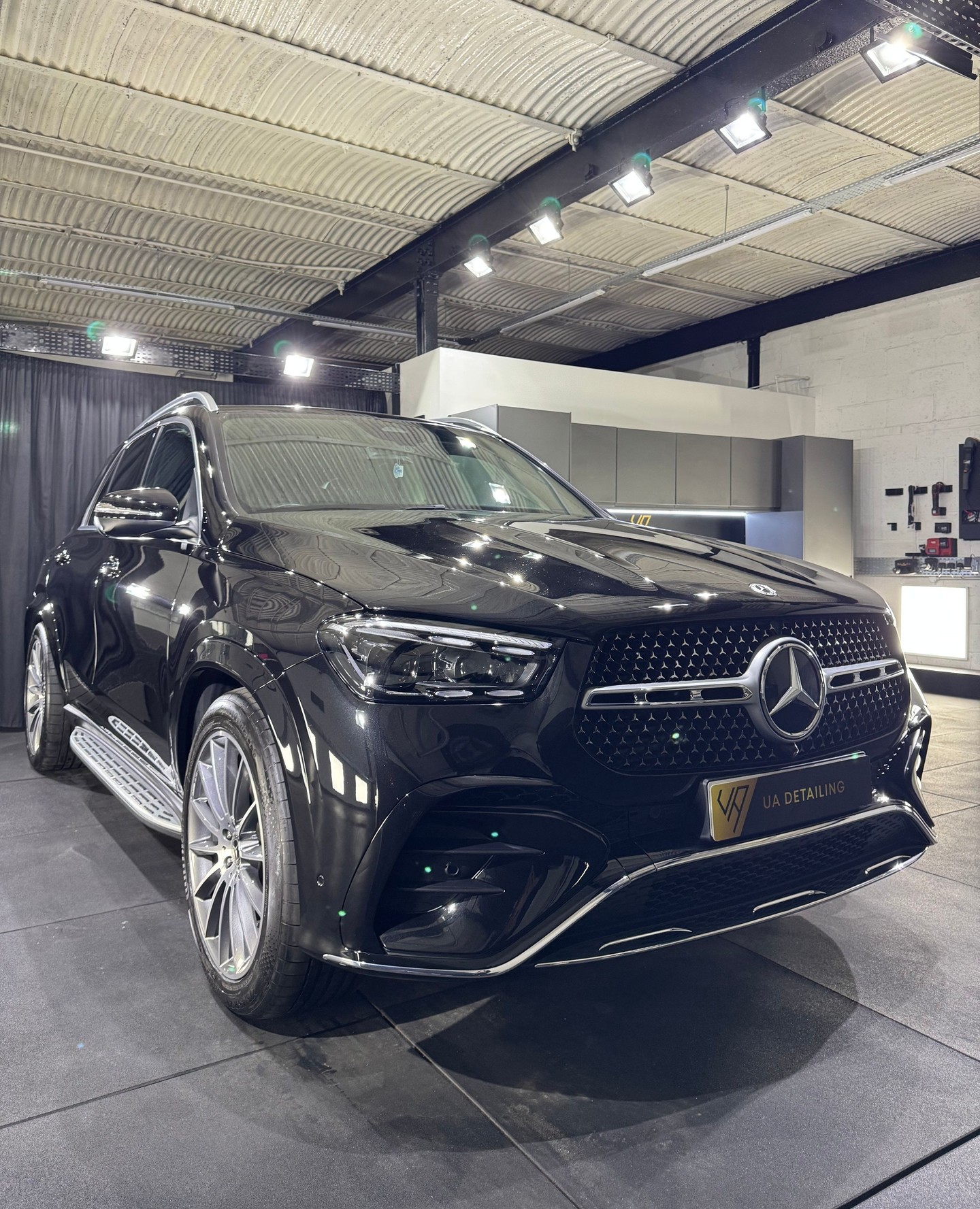 Mercedes GLE300d AMG โ
โ
@sm.brakes got in touch with us to sort his car out after a horrendous insurance job left his jeep in desperate need of attention. We carried out a multistage correction to remove sanding marks and holograms from a poor recent paint job. Once we made the cars finish as good as we could, a thick layer of ceramic coating was applied to keep this beast looking great for years to come.โ
โ
- Minor Correction Detailโ
- 3 Year Ceramic Paint Protection โ
- Exterior Glass Polished and Ceramic Coatedโ
- Matte PPF Interior Screen Protector โ
โ
โโโโโโโโโโโโโโโโโโโโโ โโโ โโโ โโโ
๐ 07739916848โ
๐ง info@uadetailing.co.ukโ
๐ www.uadetailing.co.ukโ
๐ Fully insured, CCTV and alarmedโ
๐ Unit 4 Brown Street North, Renfrew PA4 8HWโ
โโโโโโโโโโโโโโโโโโโโโ โโโ โโโ โโโ
โ
#glasgow #renfrew #detailingworld #paintprotection #detailingaddicts #detailersofinstagram #ceramiccoating #cardetailing #mercedes #mercedesbenz #gle300d โ #carsofinstagramโ