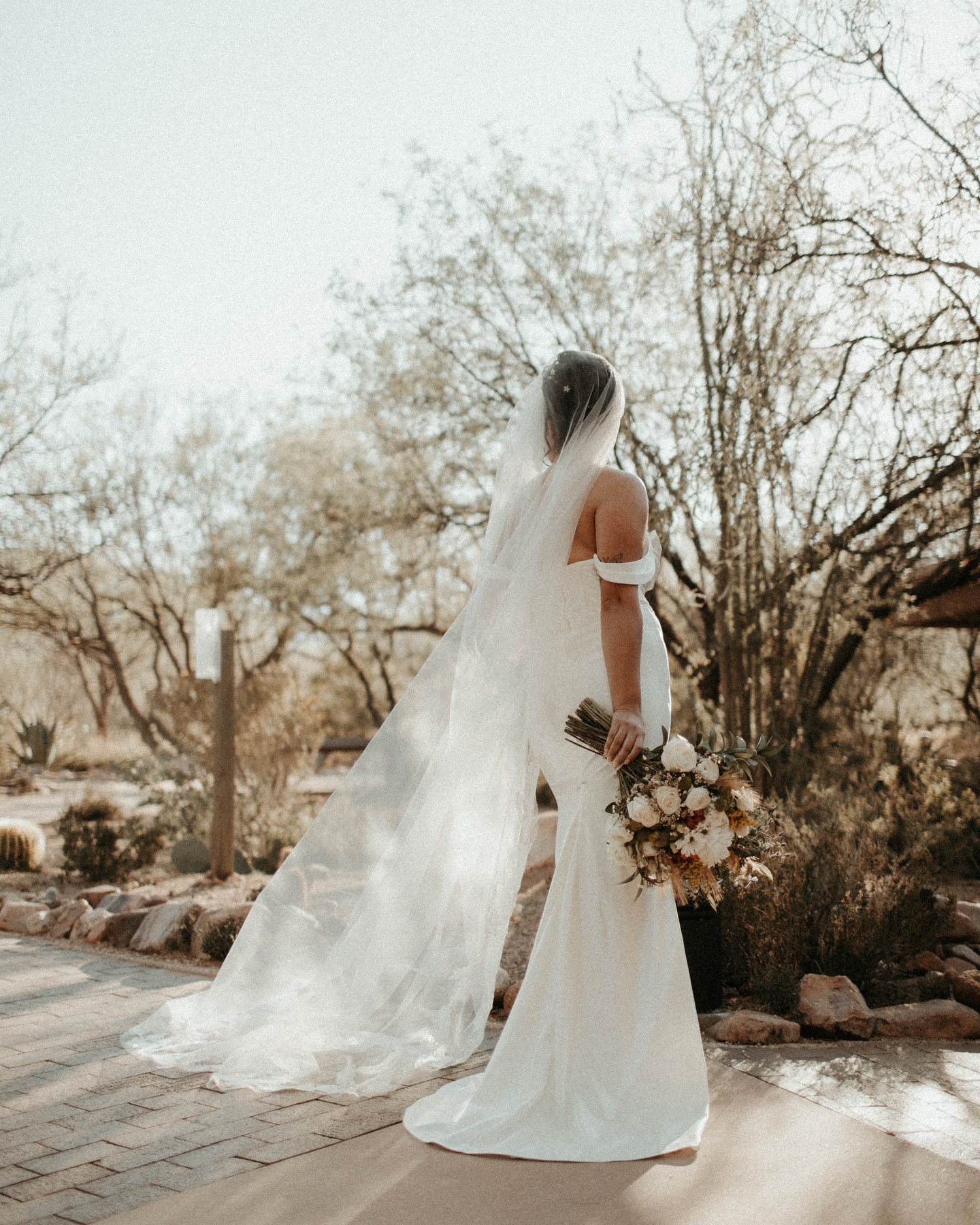 Iliana’s gorgeous bridal sneak peeks 🥹