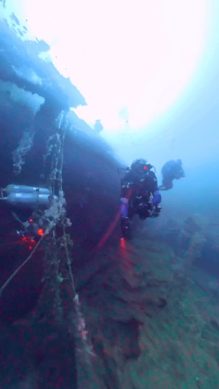 Diving at the HMS Hermes in Sri Lanka, the first purpose built aircraft carrier which was sank in 1942 during WWII, what an experience! and we got Tec 50 Trimix certied in the process as well 🥳!
We had the privilege to parkate in a floral tribute for the fallen brought by the grandson of one of the survivors 🫡 .. and the final touch an oceanic Manta came to pay us a visit on one dives as well 🥳 Thanks to @janhavideodhar @wajid_diver for their assistance and guidance in organizing the trip @srilanka_divingtours for all the dives and courses #hmshermes #srilankadiving #scubadiving #diving #underwater #underwaterphotography #wreckdiving #shipwreck #manta #mantaray #srilanka #aircraftcarrier #padi #paditecrec #tecdiving #trimixdiving #trimix #padicoursedirector #padiinstructor