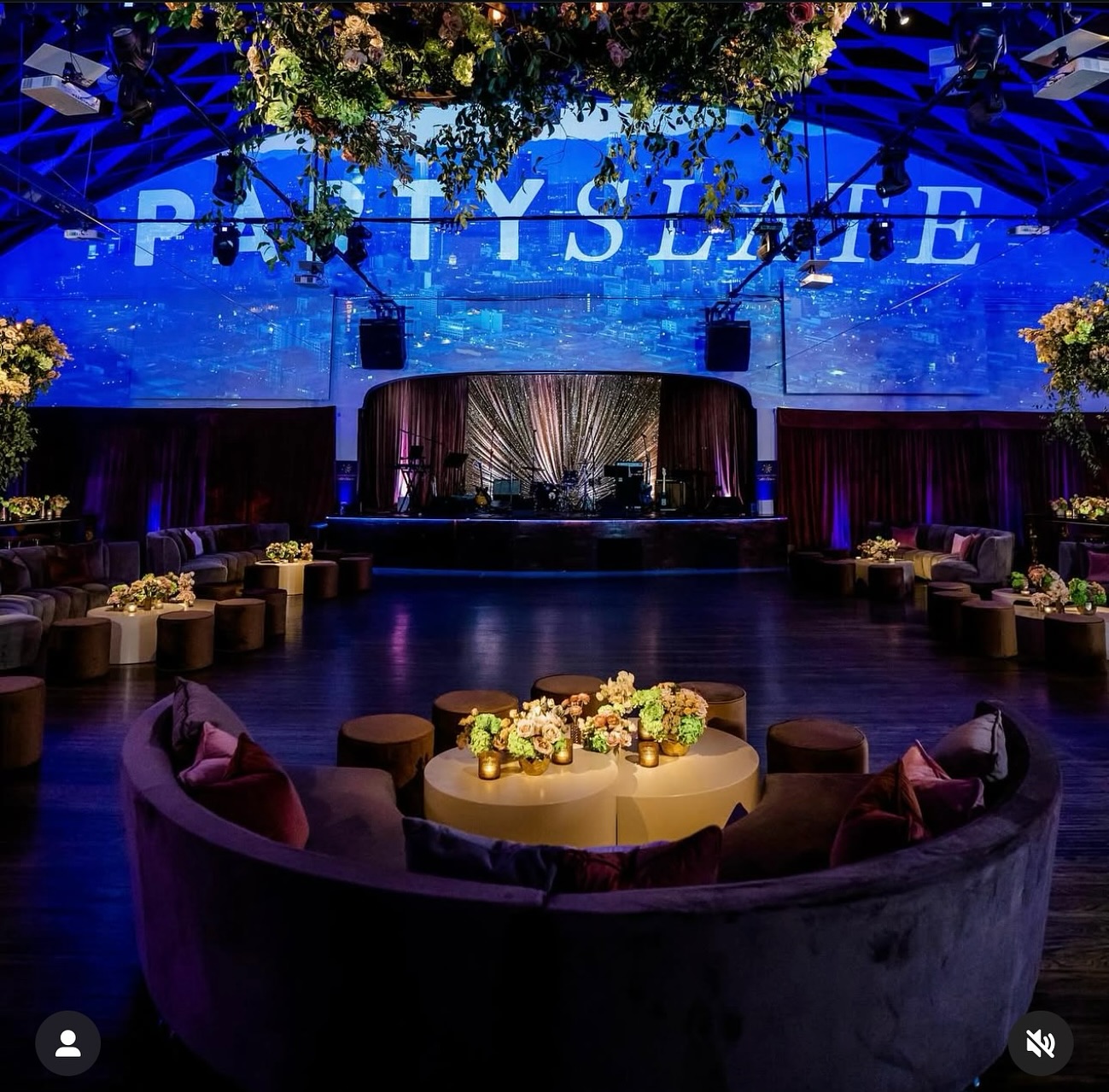 An unforgettable evening celebrating @partyslate and all their achievements ✨
@darkbright_production @revelryeventdesign @butterflyfloral @dukeimages @candelaonlabrea @rene.zadori @cecinewyork @schaffer_la @brucerussellevents
