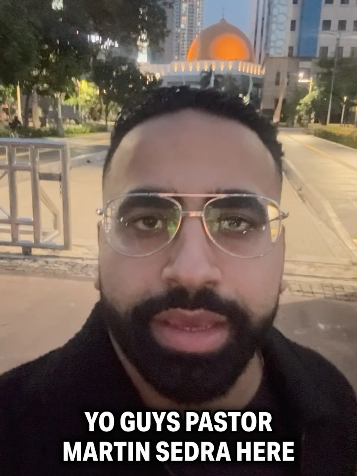 🕌Prayer infront of the mosque!🇮🇩
Indonesia is the fourth largest country in the world with 280 million people living here. 85% of Indonesians are Muslims while Christians are about 10%.
As I landed at the airport of Jakarta, my heart broke for the people of Indonesia. Hundreds of millions are on their way to hell!
While they declare the name of Allah through the streets everyday, we declare and proclaim the name of Jesus over Indonesia.
No nation is too far for God to save!
No nation is too dark for God to bring a revival!
Our God is mighty to save! 🔥
Join me in prayer for God to bring a revival in Indonesia! 🇮🇩
INDONESIA SHALL BE SAVED!
🙌Pastor @martinsedra 🙌