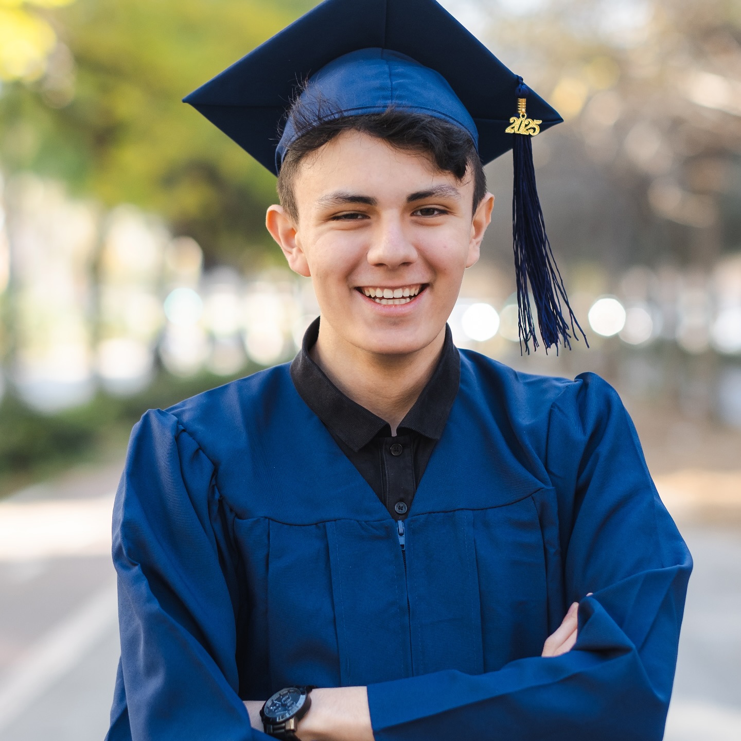Countdown to ACIL International High School graduation 2025!
This is Oriah!
📍 From Petah Tiqva, Israel 🇮🇱
🔜 Oriah will take a gap year to learn Spanish, become more in tune with himself and evaluate university options.
📖 One of his favorite quotes is “Im not throwing away my shot” - Hamilton
