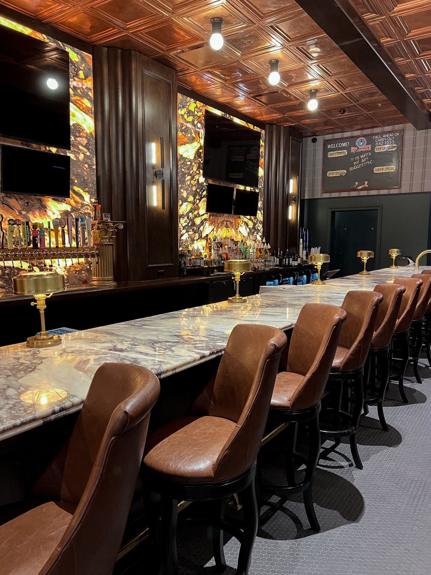 You, but elevated.
Reflecting everything your brand is and can be.