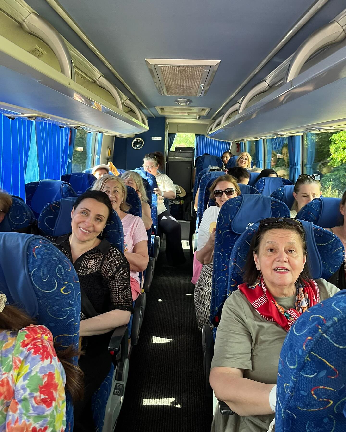 Blenheim Palace - It was another incredible day together exploring this historical UNESCO world heritage site. Travelling by coach was comfortable and pleasant. Many more trips to come!
Thanks to @tnlcommunityfund
#selfawareness #tacklingisolationandlonliness #thrivingwoman #forwomen #socialise #ukmentalhealth