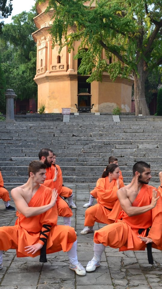 Training together, growing together. At Shaolin, friends become family, and every session is a battle won side by side.
Come and train with us.
Shaolin training in Haute-Savoie, France
Next stage with Shifu Shi Heng Jun
From 20 to 24 october 2025
Train like in the Shaolin Temple
More than 6 hours of training daily
In Haute-Savoie, France
More details on www.thewayofshaolin.fr
#qigong #kungfushaolin #shaolin #artsmartiaux #thewayofshaolin #sifushihengjun #kungfu #larochesurforon #bienêtre #hautesavoie #trainwithfriends