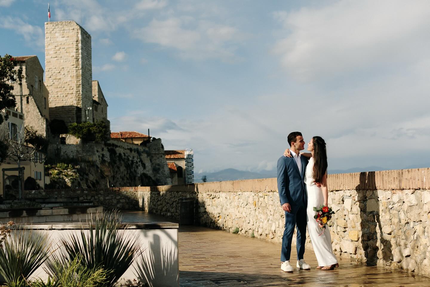 Sur les remparts, Antibes.
#photographemariage #photodemariage #photodecouple #mariagecotedazur