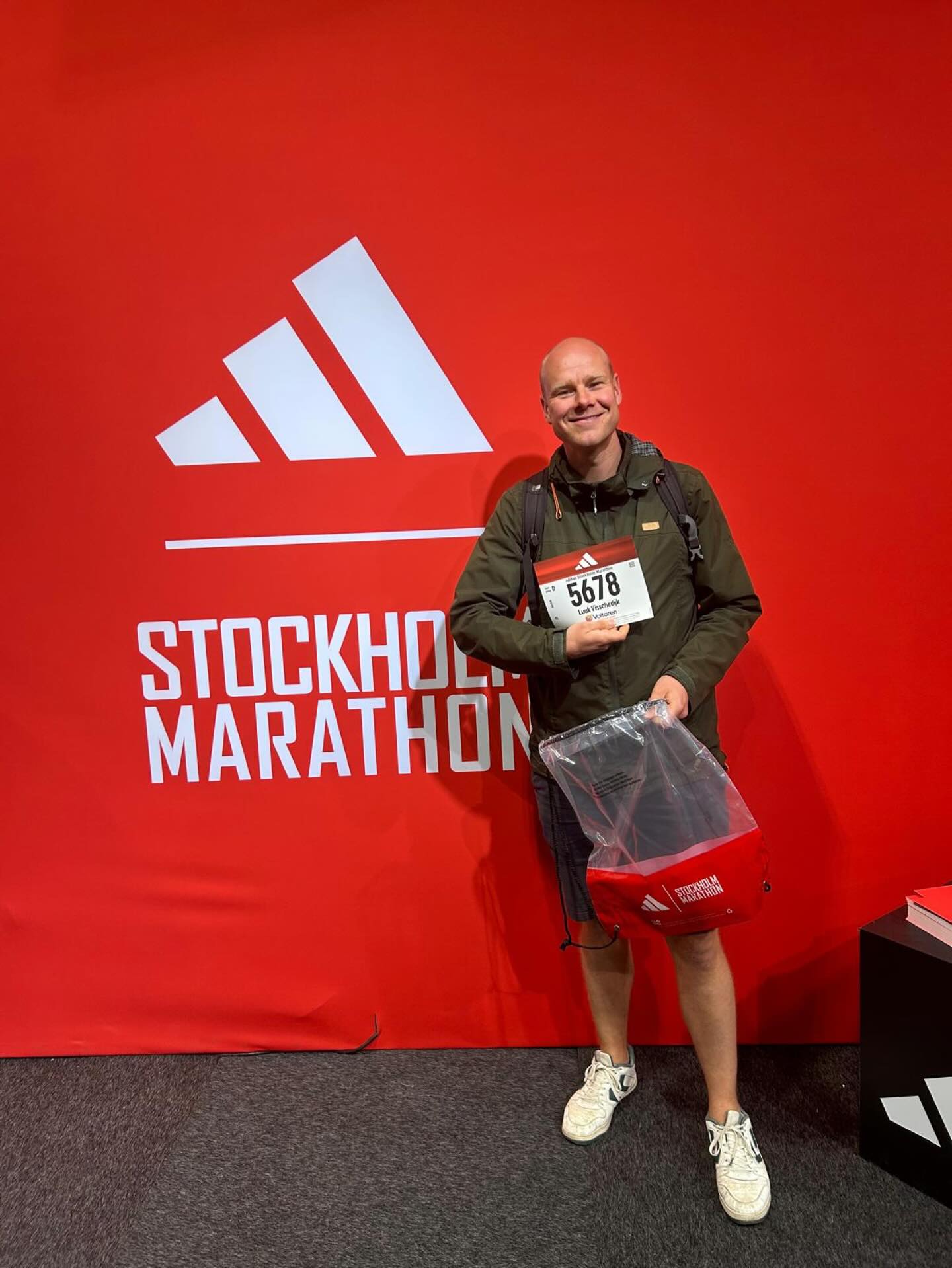 Client testimonial to be proud of 💪.
“When I started training with James back in March 2024, I had a bulging disc which led to severe back pain. I couldn’t really walk long distances or sit/stand a long time without my back hurting a lot. In the sessions with James, we did a a lot of exercises to improve the back, with great result. After a few months, I could even start running short distances again. It went so well that I set myself a goal in September to run my first marathon, in Stockholm in May 2025. James put together a training plan and we started focussing on further improving and strengthening the back. I managed to complete the marathon in 3.43 and without even hurting my back. I would have really not thought 1.5 years ago that I would manage to go back to running again, let alone complete a marathon. I’m truly grateful that James helped me with the exercises to fix my back, helped me get in shape, put together the 29-weeks training plan and being a fantastic coach in the run up to the marathon.” - Luuk