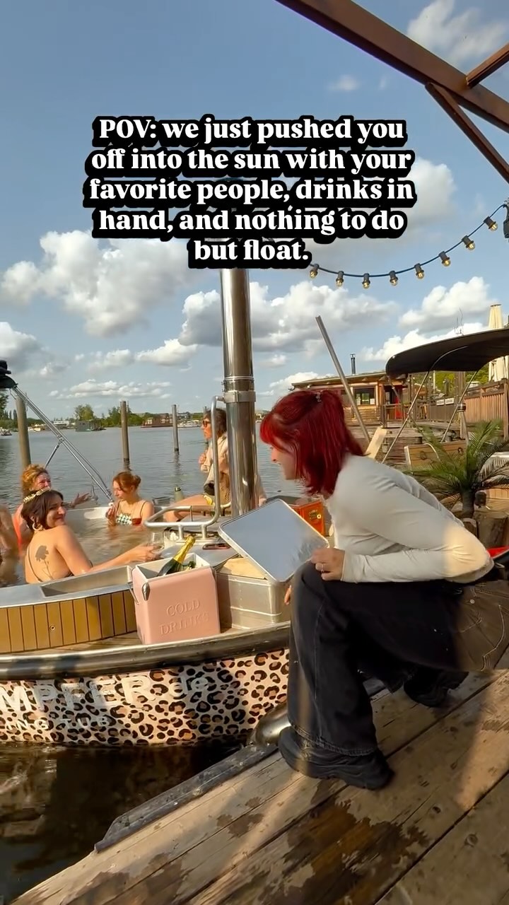 Warm breeze.☀️ Laughter.😍 Music in the background.🎶
You’ll probably talk about this day all summer!
Tag your favorite crew!😍
#GuestExperience #BerlinByBoat #BadedampferBerlin #UnforgettableViews #OnTheWater #FloatingMoments #GoldenHourCruise #PrivateTourBerlin #LuxuryBoatTour #SummerVibesOnly