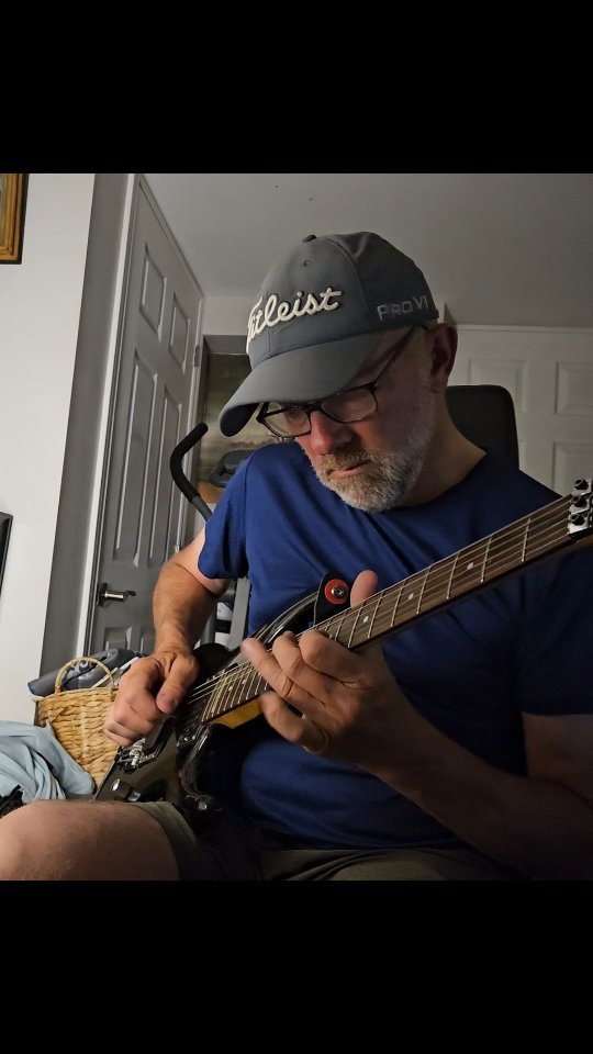 A little calming music for you all, in these scary times. It's not complete, but it's getting there. I need a band to flesh it out. #guitar #songwriter #positivegrid #spark40 #synergygolf365 #guitarist #oakville #oakvilledads #oakvillegolflessons