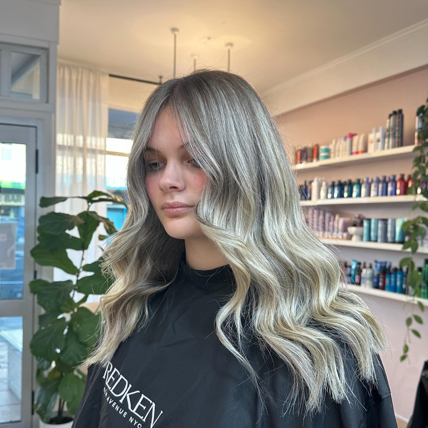 Natalia coming in hot with this blonde transformation ☄️