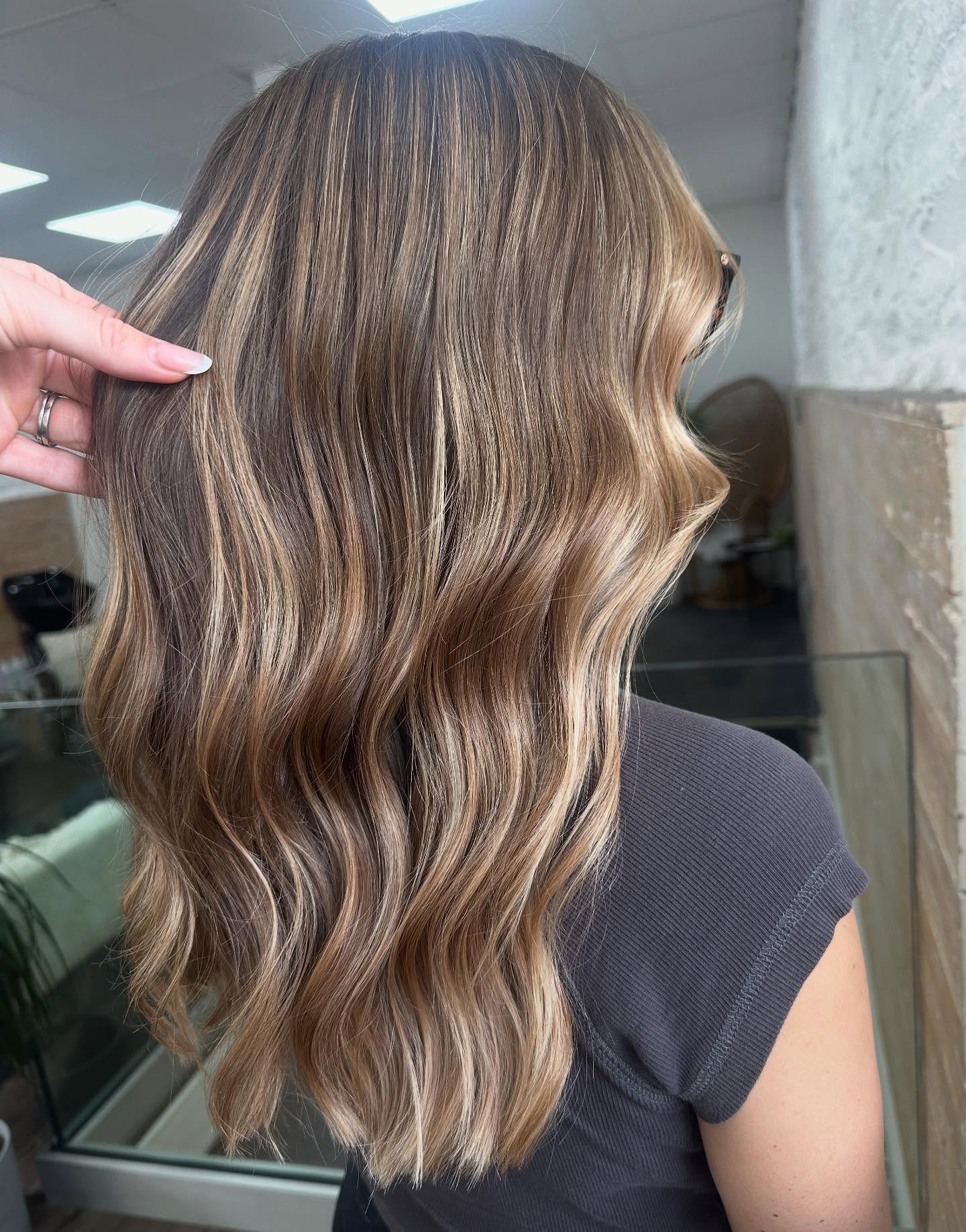 • Sun Kissed ☀️💋 •