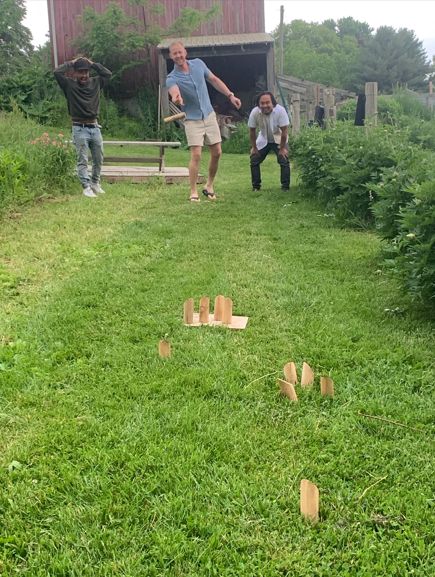 Are you looking forward to our events as much as we are?
Here’s a few we are excited about!
Family Fun Night
July 17th. Join us for a evening filled with games, fun, and more!
Firelit Evenings at The Garden
July 18th, August 15th, and September 19th. Join us for a evening under the stars as you and a friend enjoy the games, campfire, and scenery!
Bouquet Arranging Evenings
July 11th, July 24th, August 7th, August 22nd, and September 12th.
Join Debra as she assists you with make a beautiful bouquet to take home and enjoy!
Stained Glass Evening Retreat
August 3rd.
Join Terri as she guides us to make a beautiful stained glass flower, followed by a light dinner, then join Debra for a pick-your-own experience and a mini flower arranging workshop!
Art Journaling Day Retreat
September 20th.
Join Shawna and Debra as they guide you to make beautiful pictures, gorgeous arrangements, and more!
Family Fun Day
August 21st.
Drop in for a day filled with games!!! All proceeds will go to the St Mary’s Library Pantry.
Also we are arranging a few more events for this summer!
A Yarn Dyeing Day Retreat,
and a Lavender Basket Weaving Day Retreat
We hop to see you there!!
https://www.eventbrite.ca/cc/events-at-the-garden-4288593